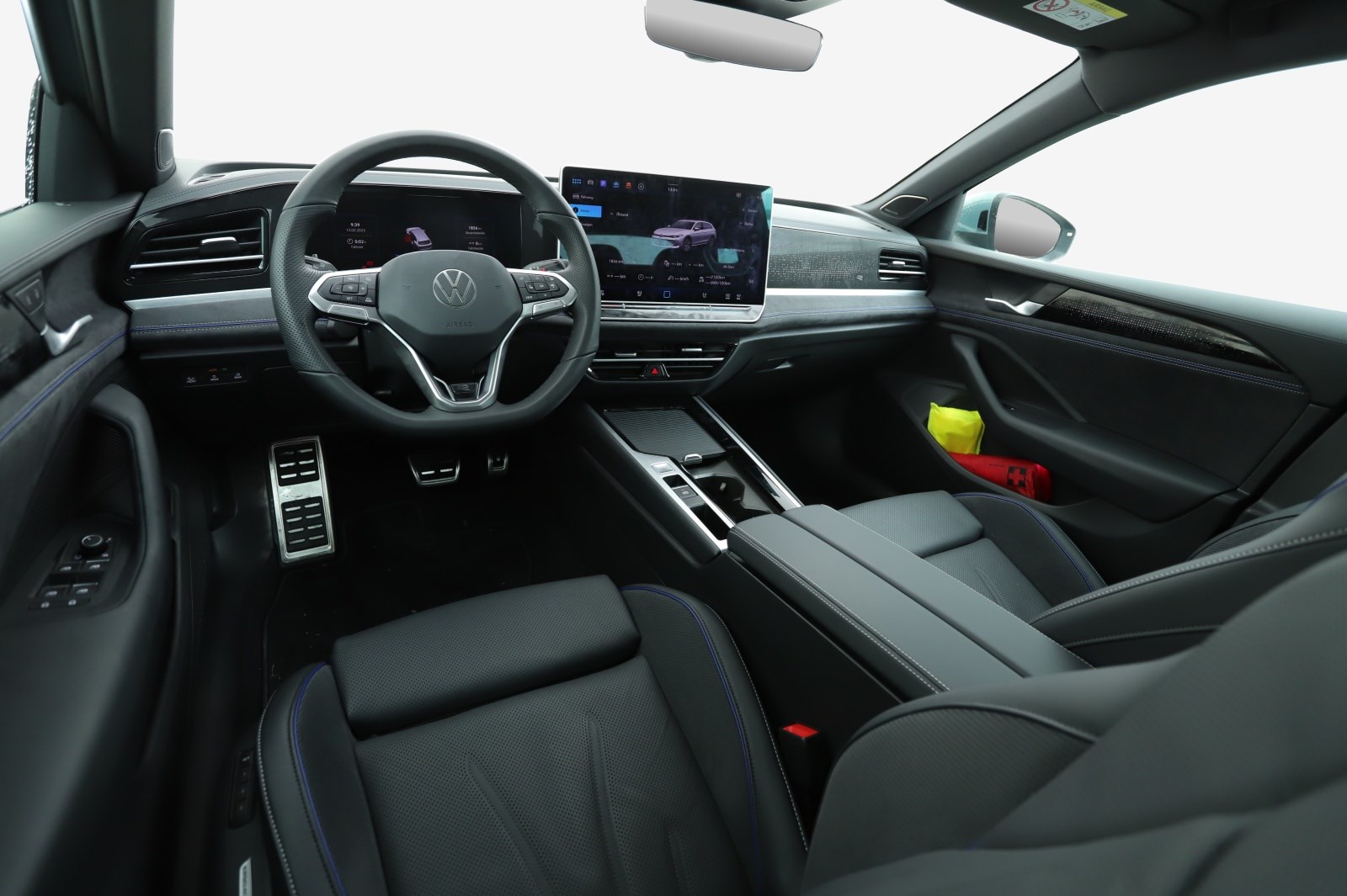 VW Passat Variant 1.5 TSI evo2 Plug-In- Hybrid R-Line DSG-image-7