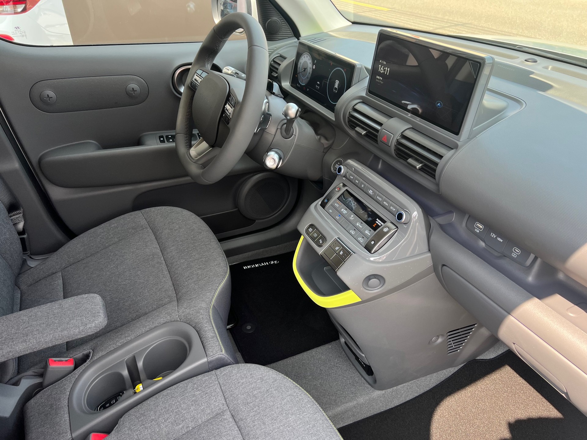 HYUNDAI Inster 49kWh Vertex Cross-image-21
