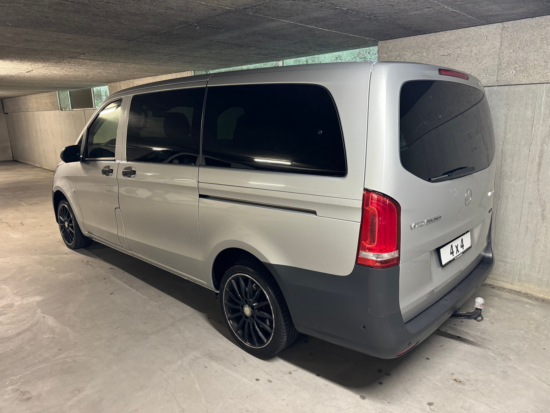 MERCEDES-BENZ Vito 119 BlueTEC Tourer Pro L 4Matic 7G-Tronic-showroom-element-2