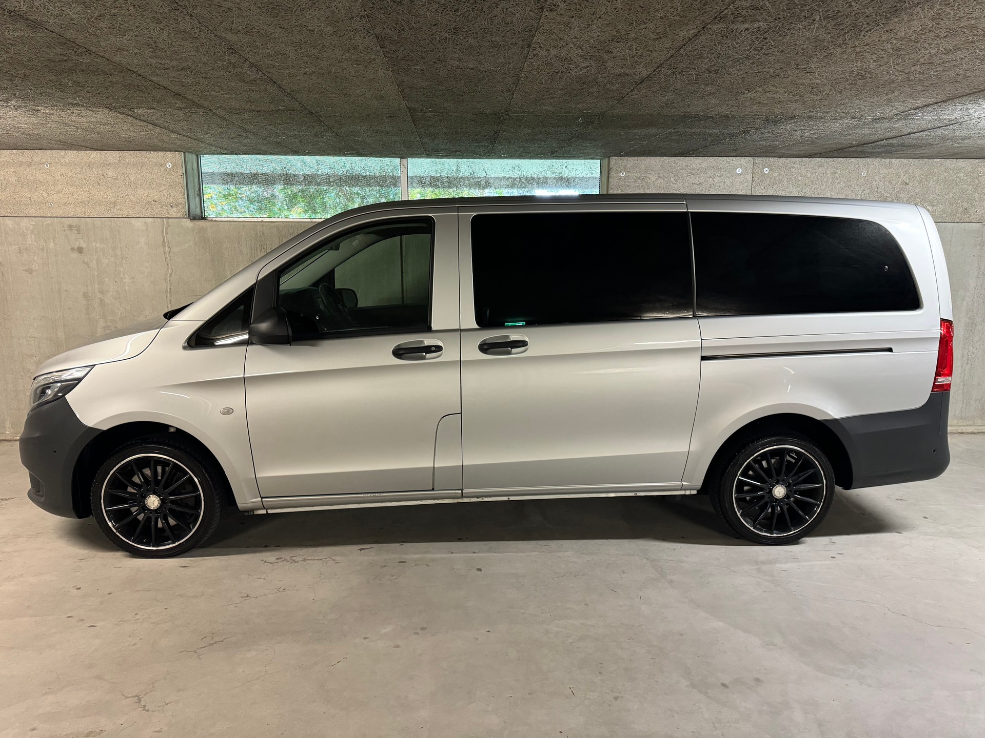 MERCEDES-BENZ Vito 119 BlueTEC Tourer Pro L 4Matic 7G-Tronic-showroom-element-1