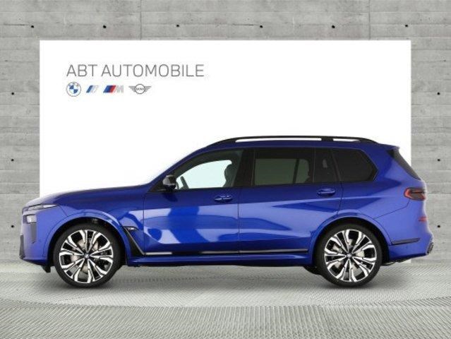 BMW X7 M60i-showroom-element-1
