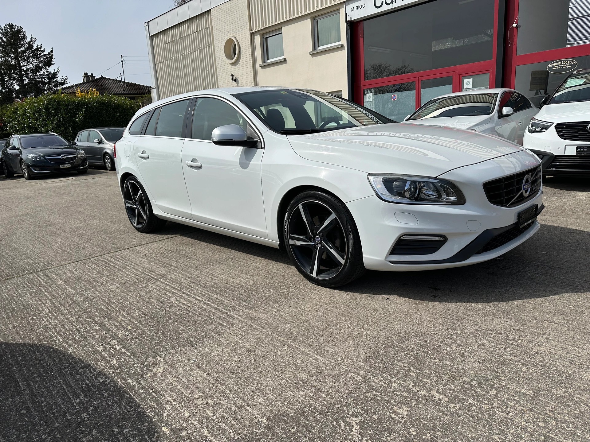 VOLVO V60 D4 Summum R-Design Geartronic