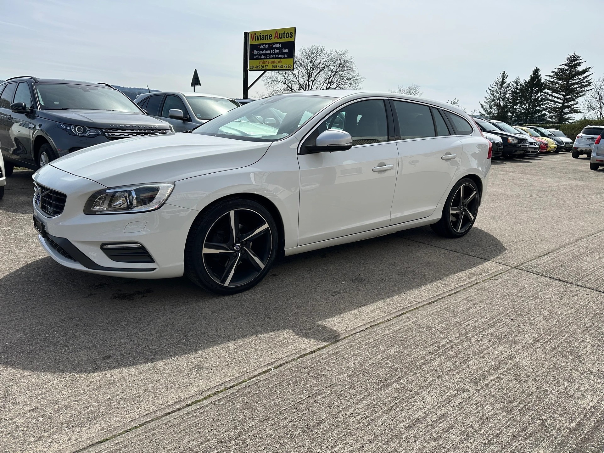 VOLVO V60 D4 Summum R-Design Geartronic-showroom-element-1