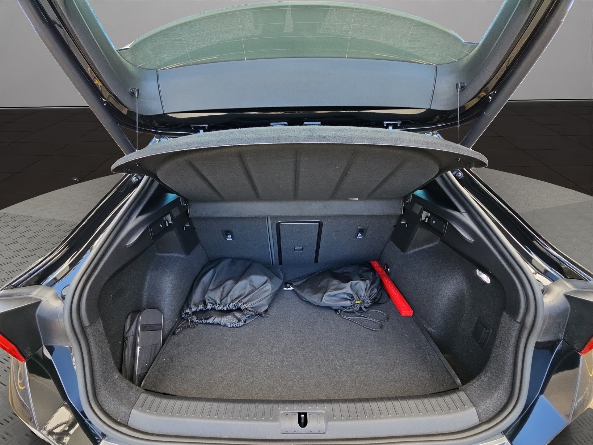 CUPRA Formentor 1.4 e-HYBRID pHEV VZ DSG-image-8