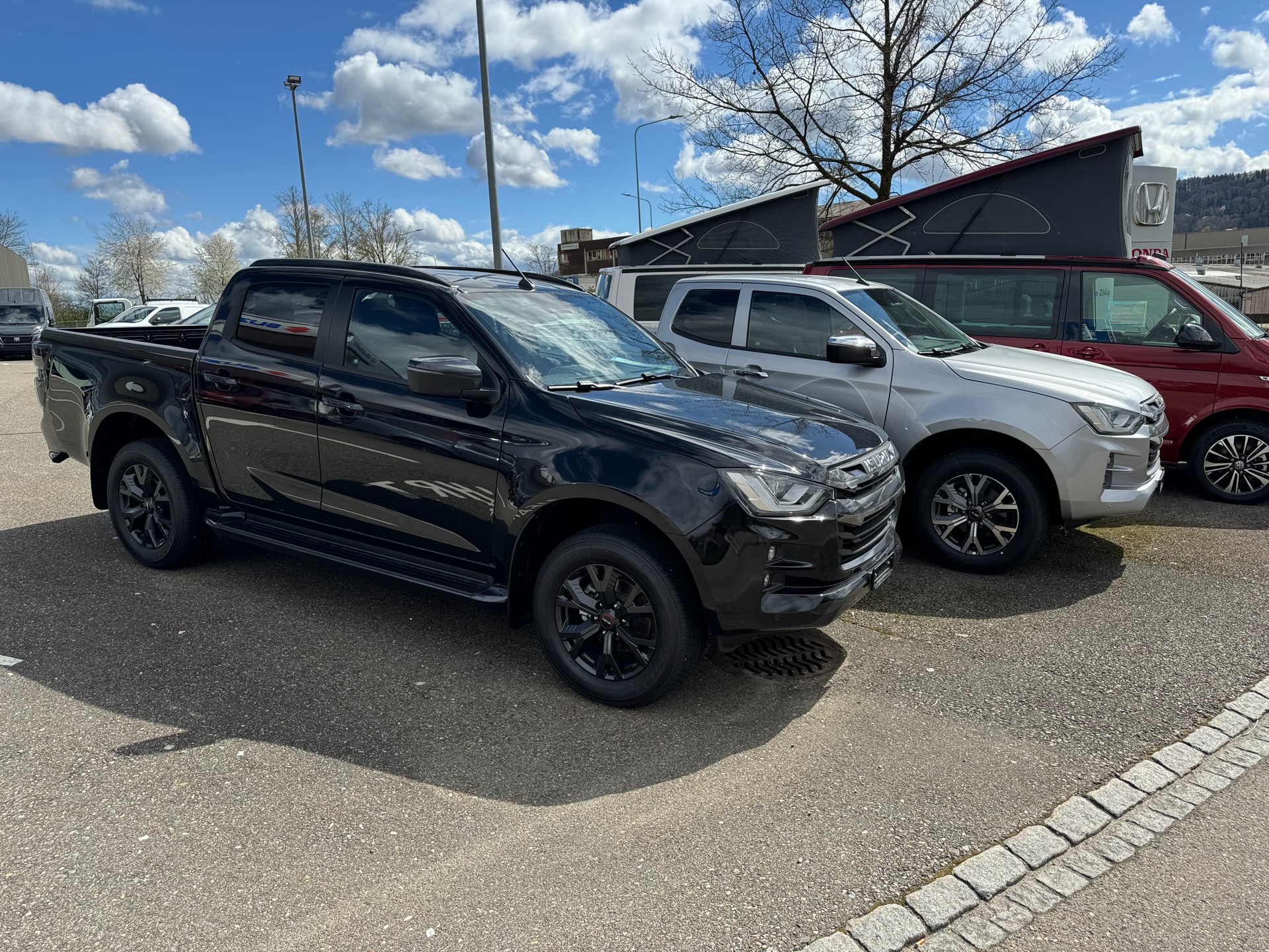 ISUZU D-MAX 1.9 CrewCab N60 Nitro Sport 4x4 Automat 5 JAHRE GARANTIEBei Garage Zöllig Finanzierung OHNE Zins möglich-image-26