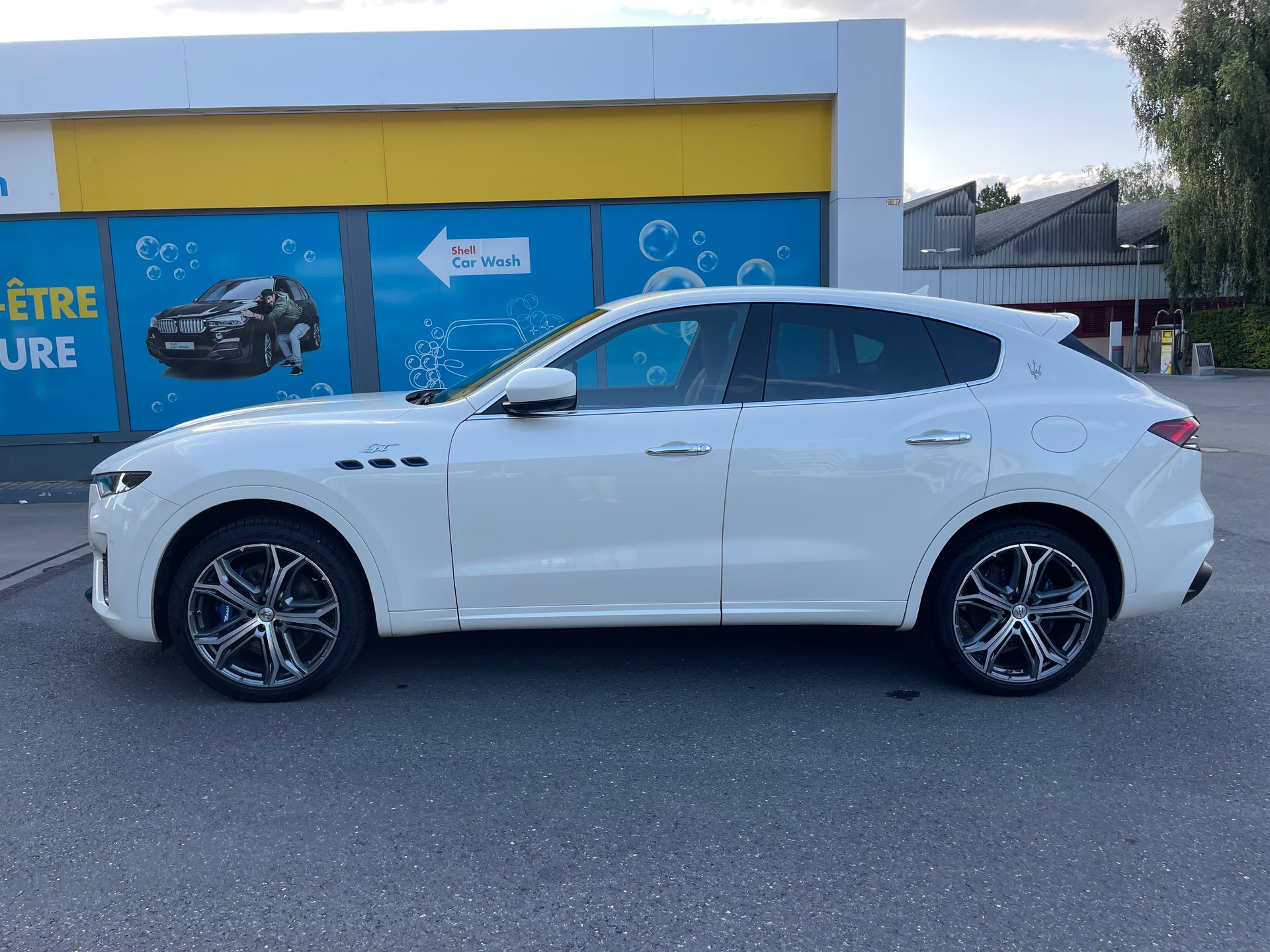MASERATI Levante 2.0 MHEV GT Hybrid Automatica-image-2