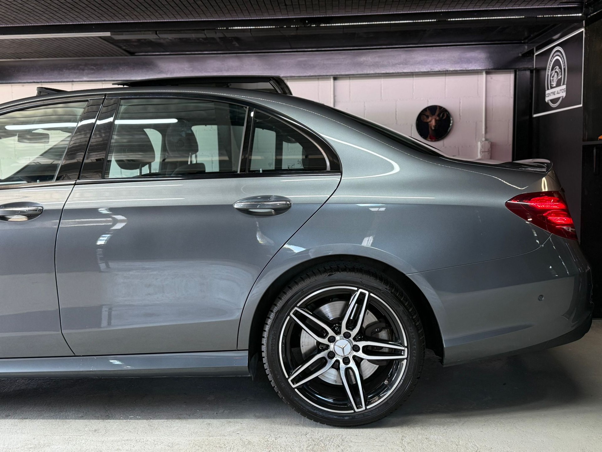 MERCEDES-BENZ E 43 AMG 4Matic 9G-Tronic / Vollaustattung /-showroom-element-3