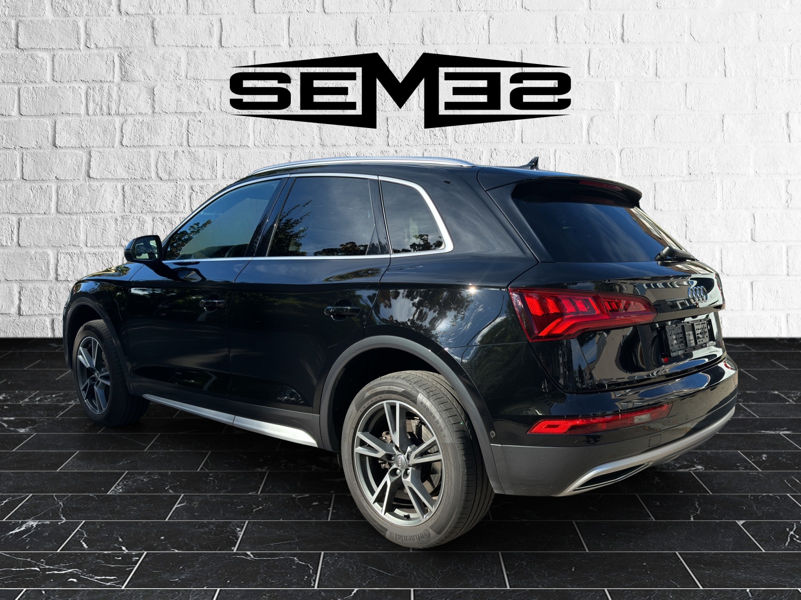AUDI Q5 40 TDI design quattro S-tronic-showroom-element-2