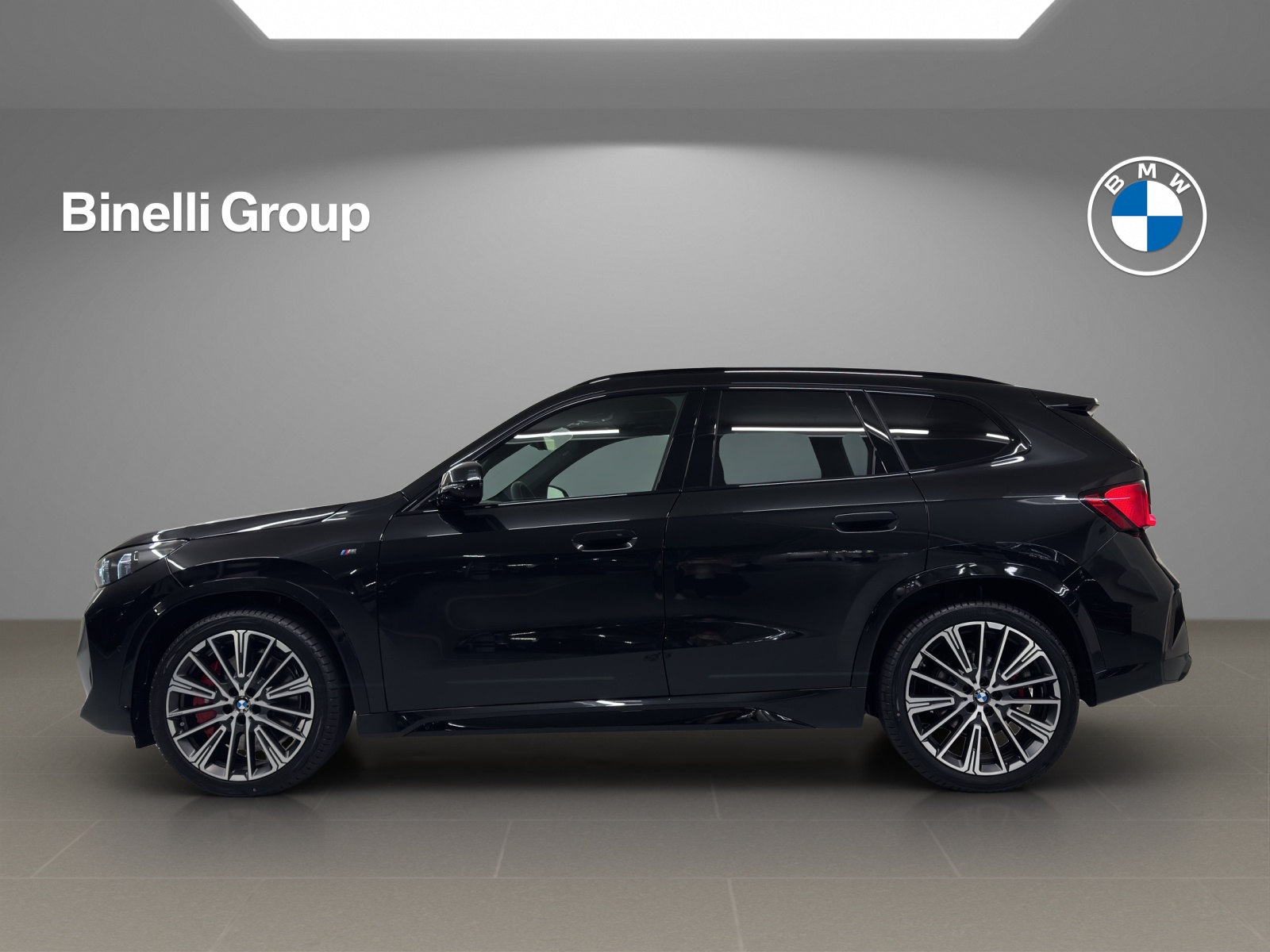 BMW X1 xDrive 23d 48V M Sport Pro-showroom-element-1