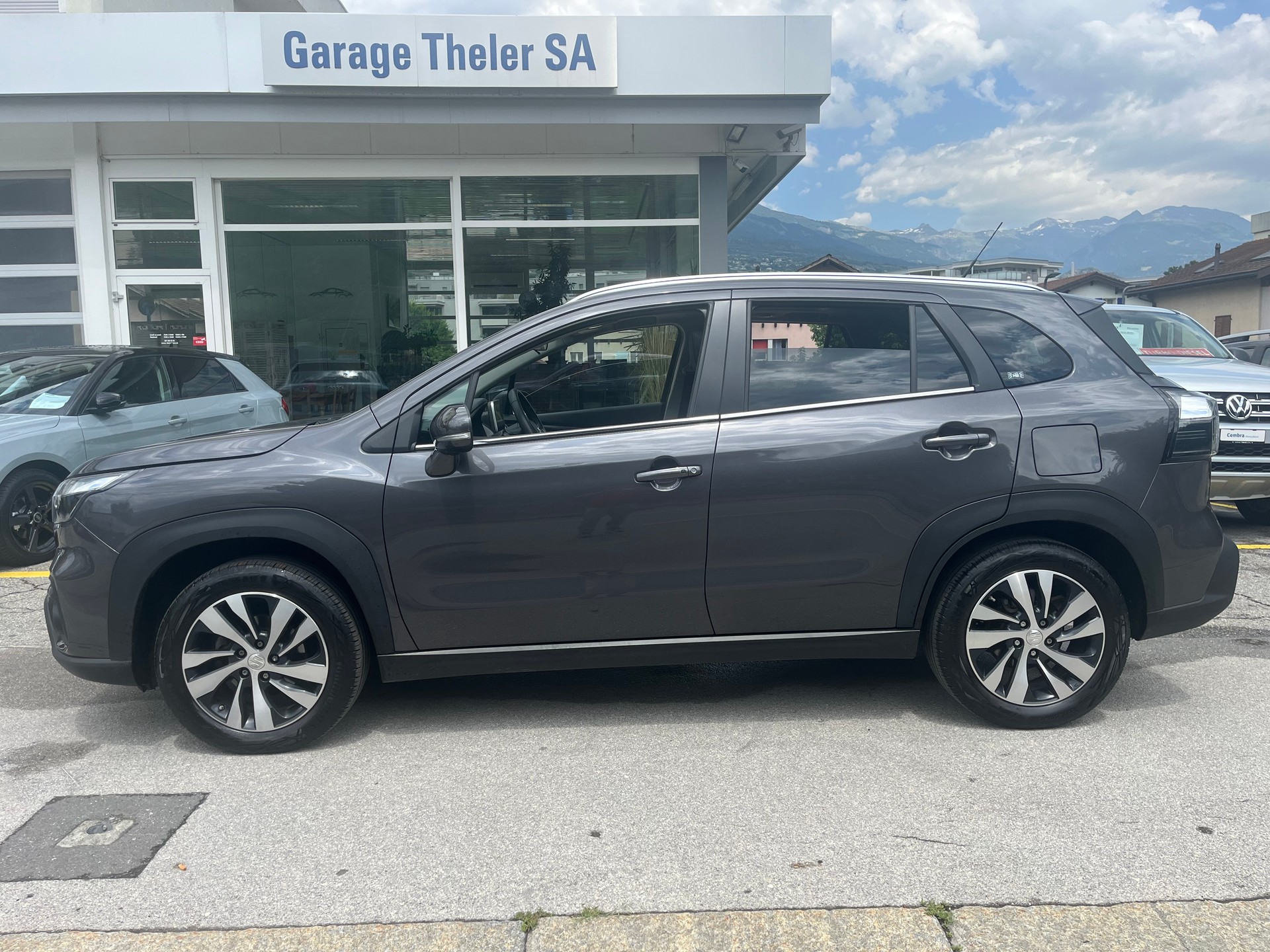 SUZUKI SX4 S-Cross 1.4 16V Compact Top Hybrid 4WD Automatic-showroom-element-2