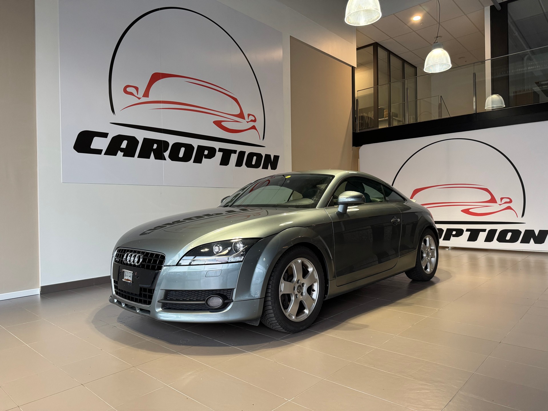 AUDI TT Coupé 3.2 quattro-showroom-element-2