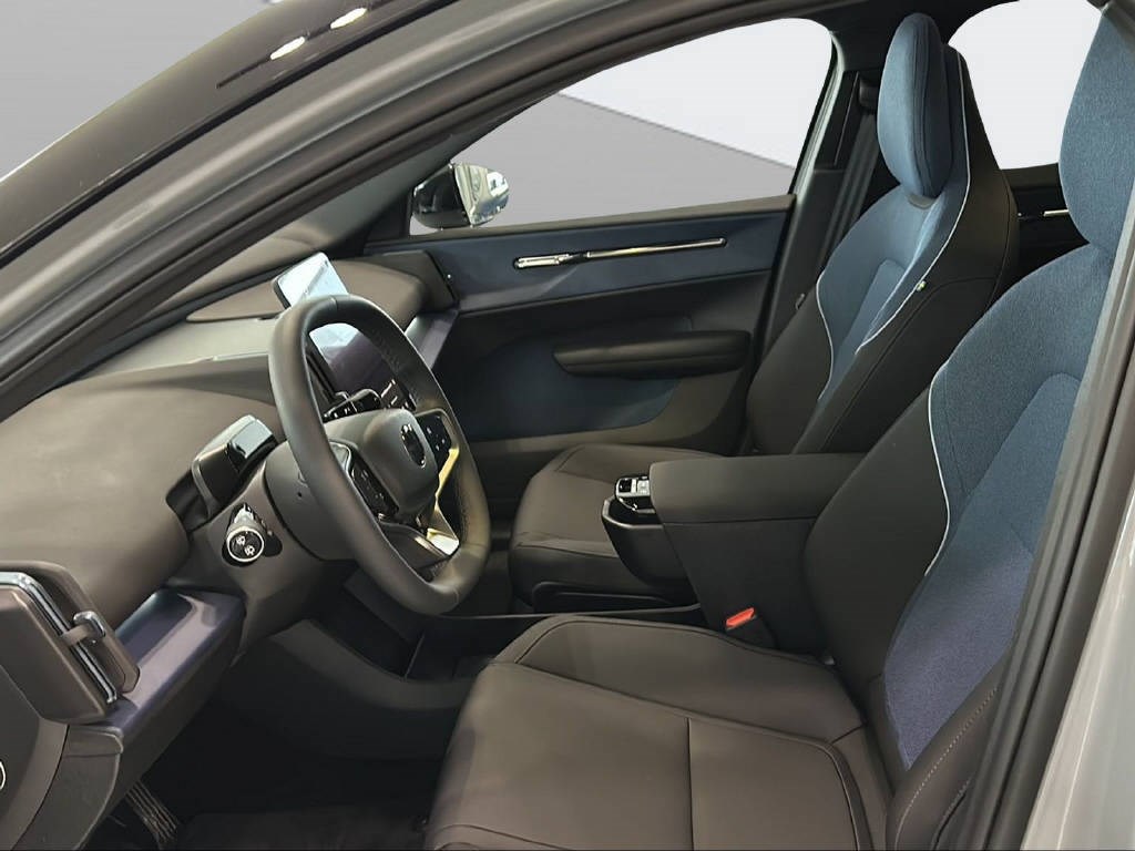VOLVO EX30 E60 Twin Ultra Performanc-image-8