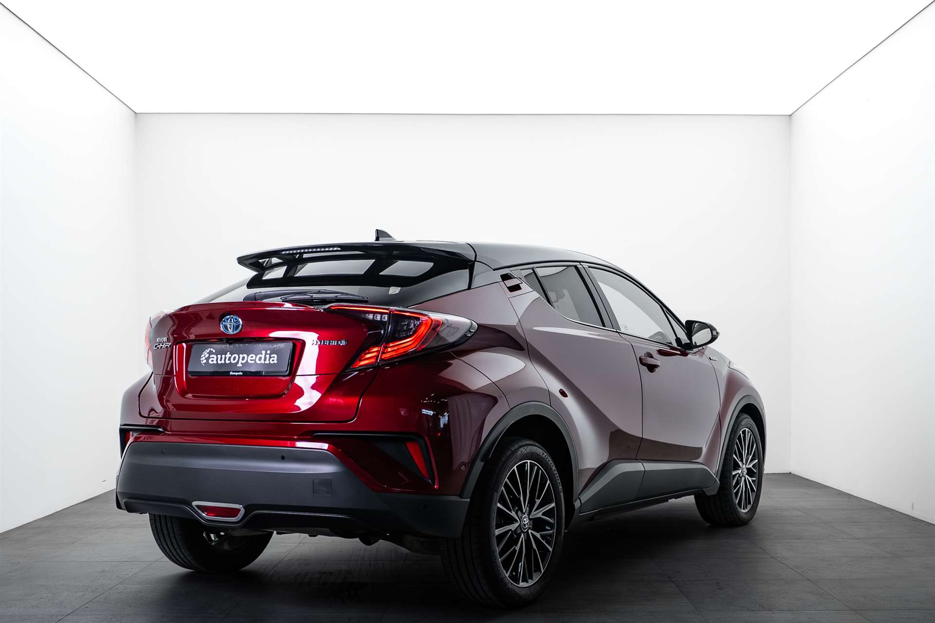 TOYOTA C-HR 1.8 HSD Trend CVT-showroom-element-2