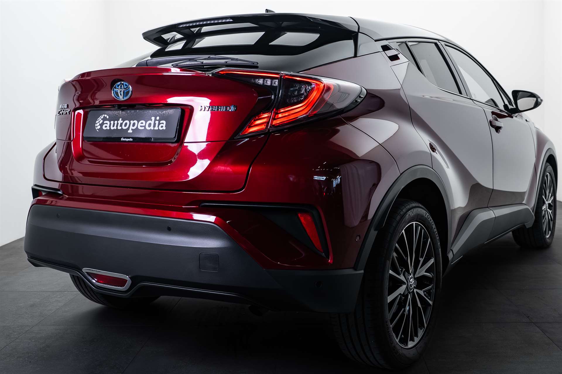TOYOTA C-HR 1.8 HSD Trend CVT-showroom-element-3