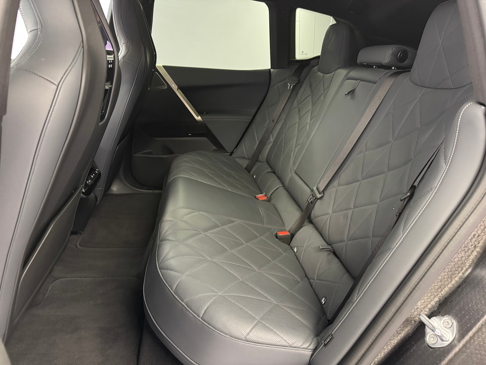 iX I20 xDrive40