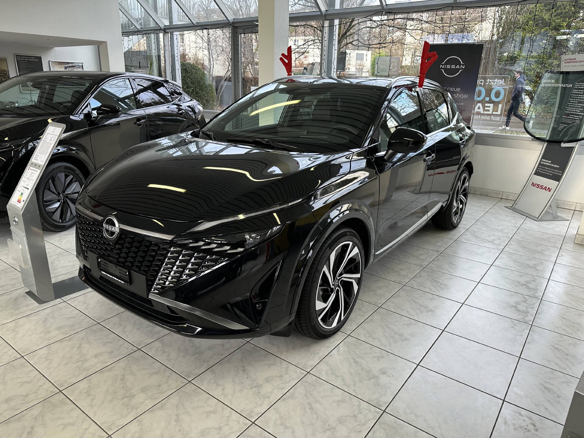 NISSAN Qashqai 1.3 (SUV / Gelndewagen)