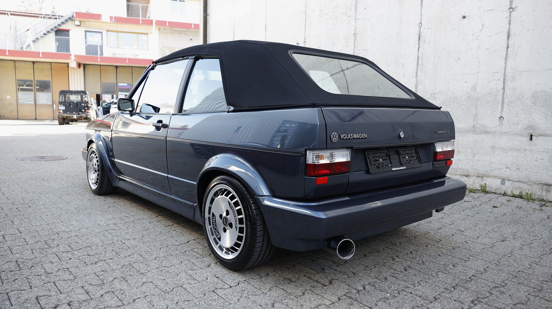 VW Golf Cabriolet 1800 (GL)-showroom-element-3