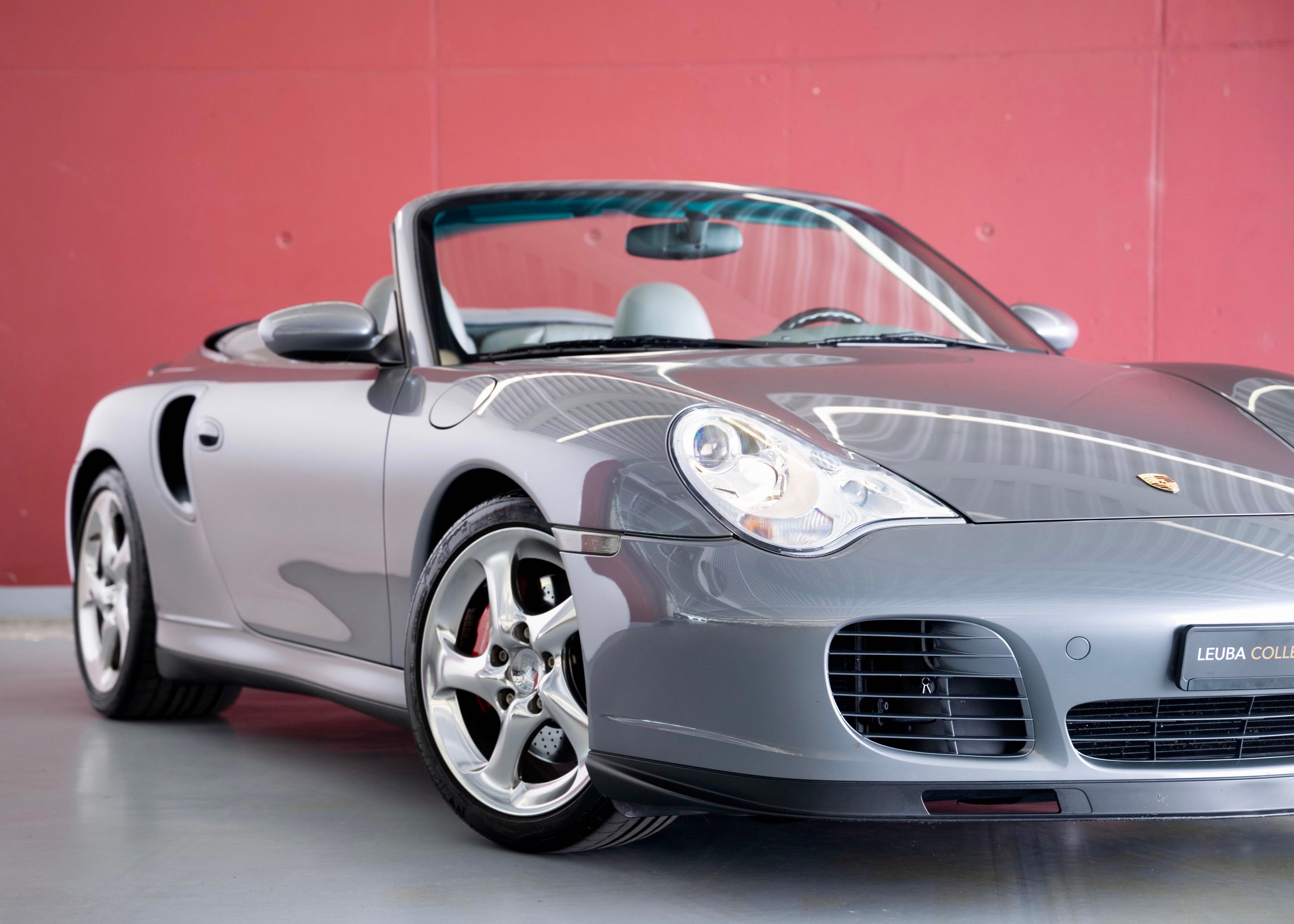 Image PORSCHE 911 911 Turbo Cabrio Exclusive Manufaktur (2nd hand Swiss car)