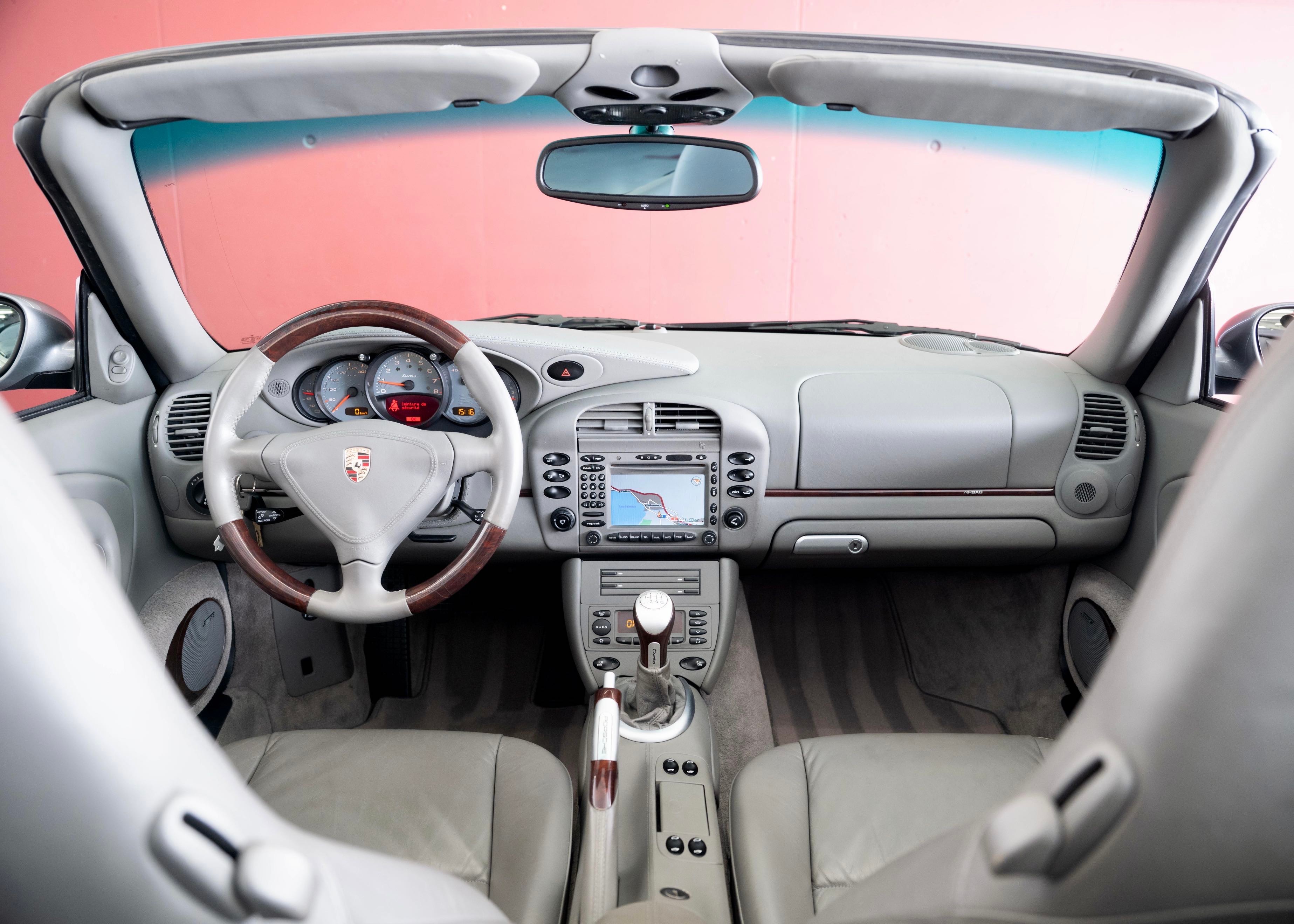 Image PORSCHE 911 911 Turbo Cabrio Exclusive Manufaktur (2nd hand Swiss car)