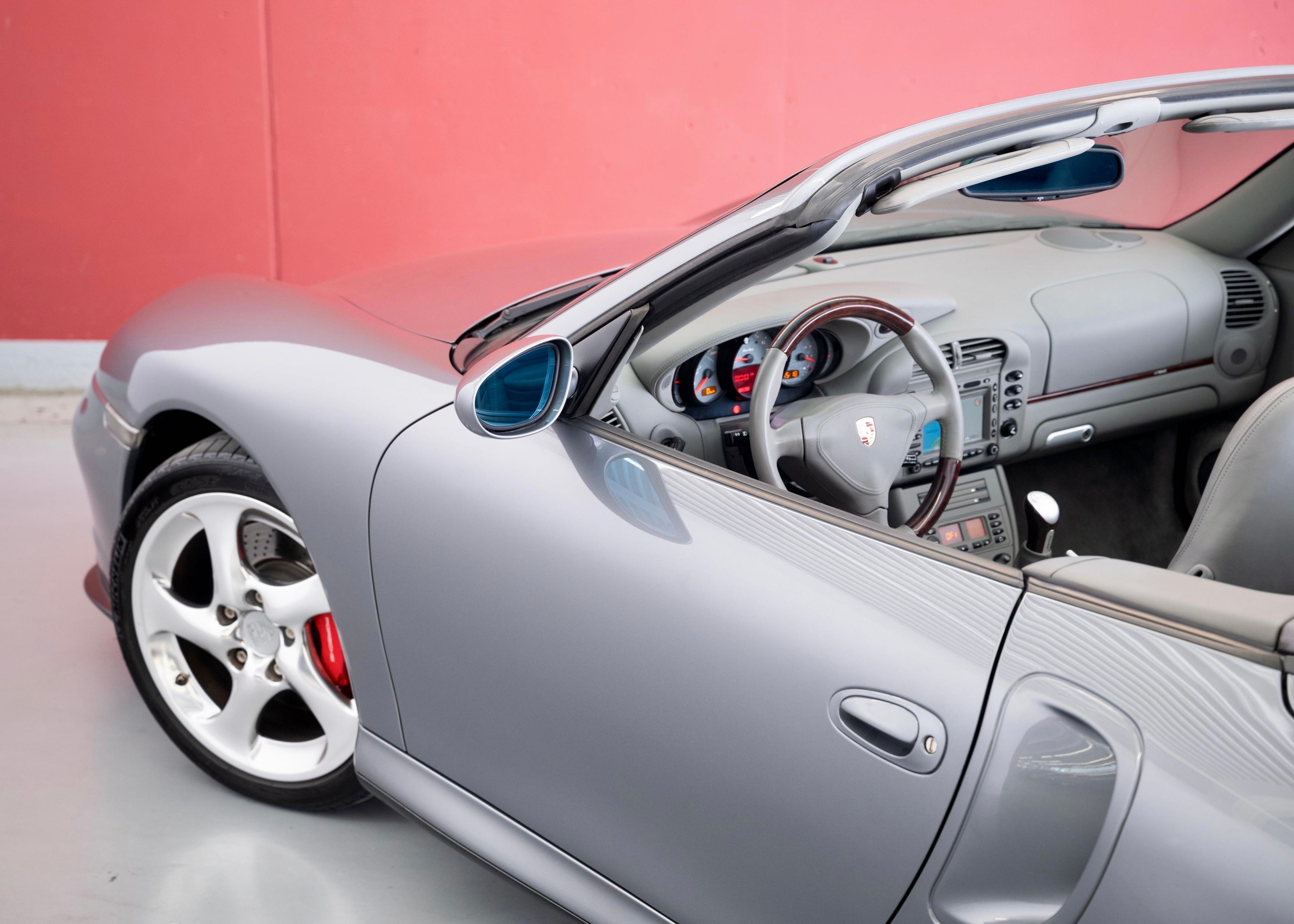 Image PORSCHE 911 911 Turbo Cabrio Exclusive Manufaktur (2nd hand Swiss car)