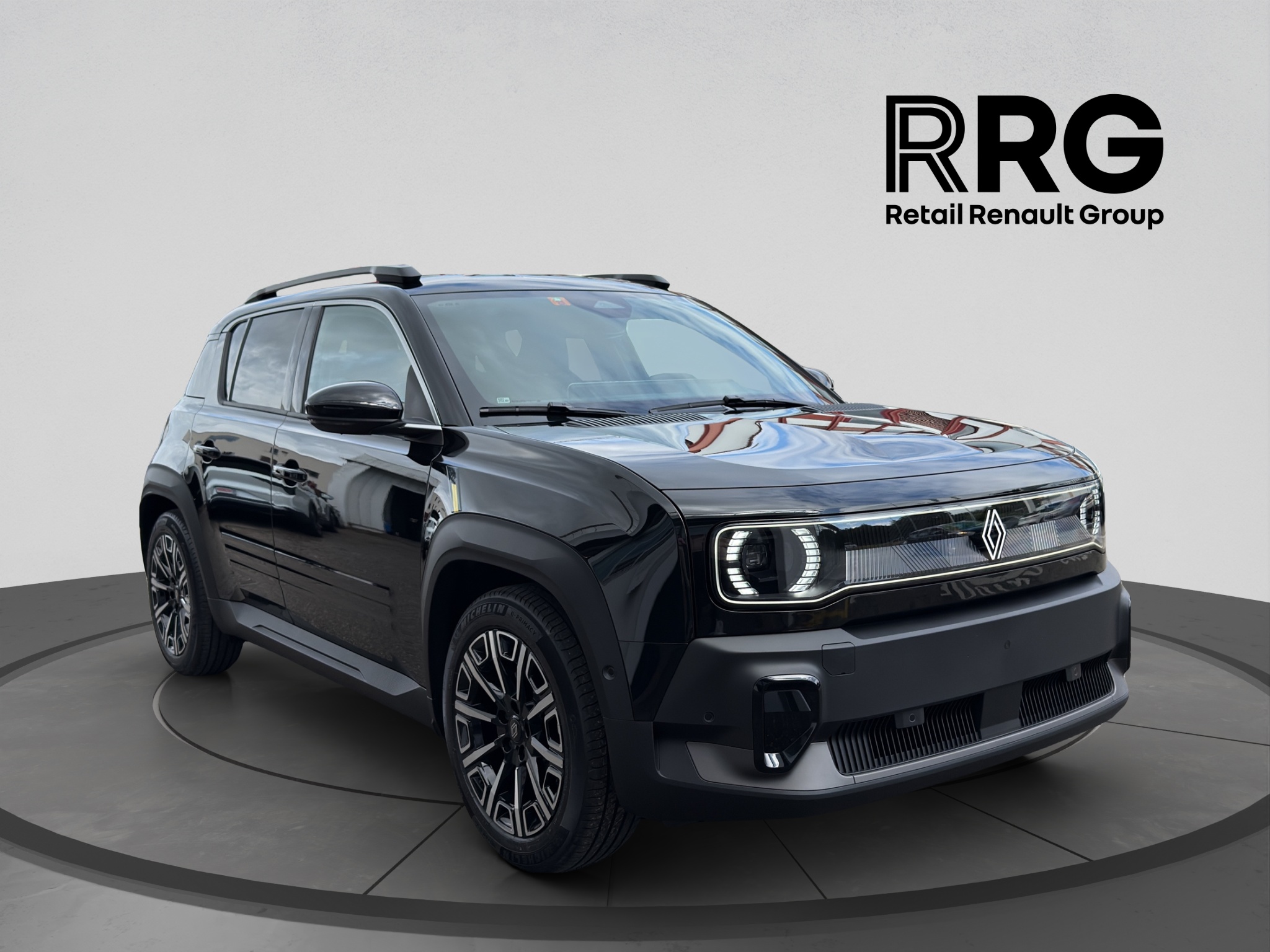R4 E-Tech Comfort Range 52 kWh Iconic