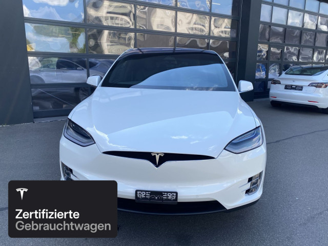 TESLA Model X Long Range AWD-showroom-element-1