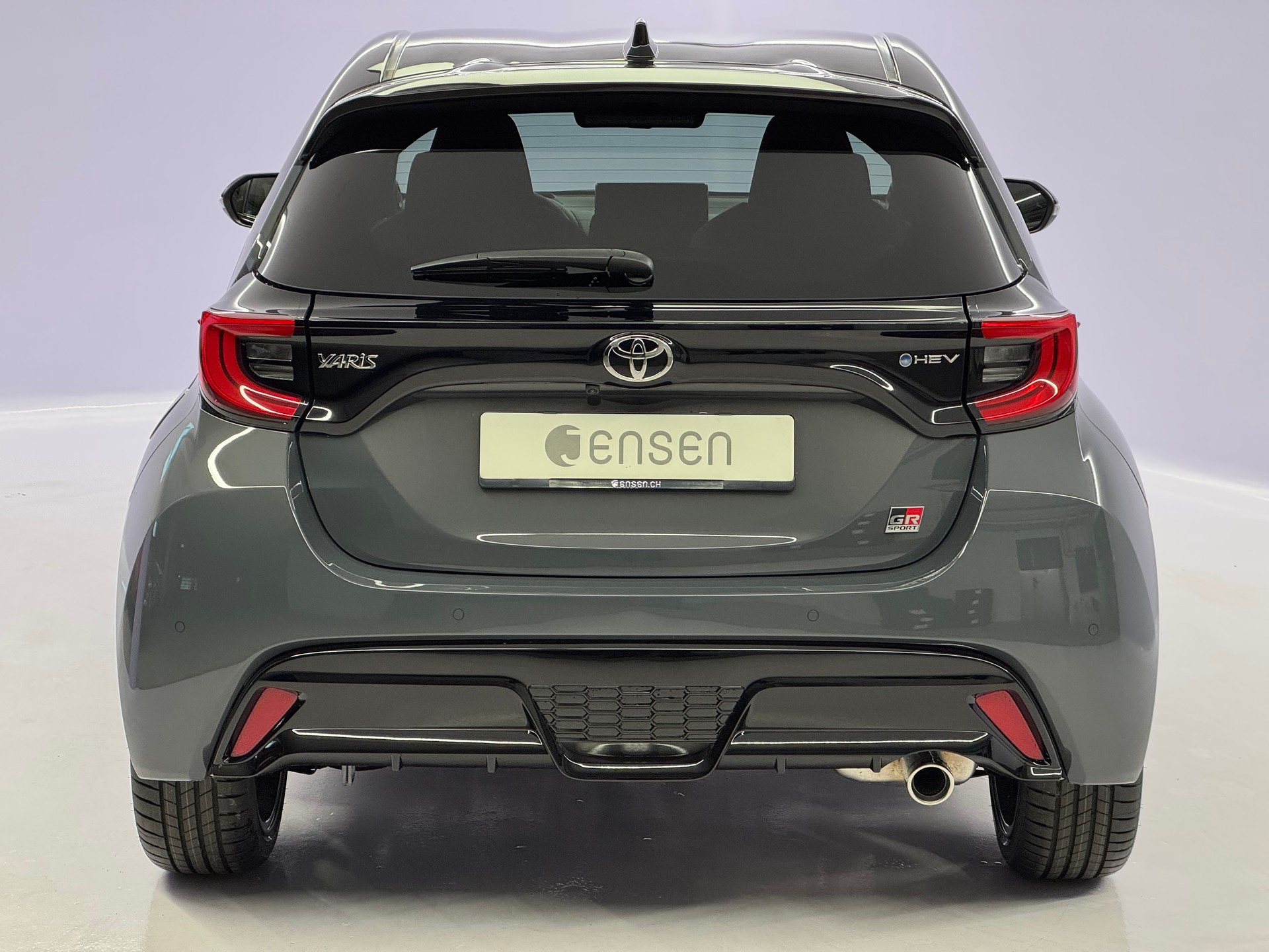 TOYOTA Yaris Hybrid 1.5 GR Sport-showroom-element-3