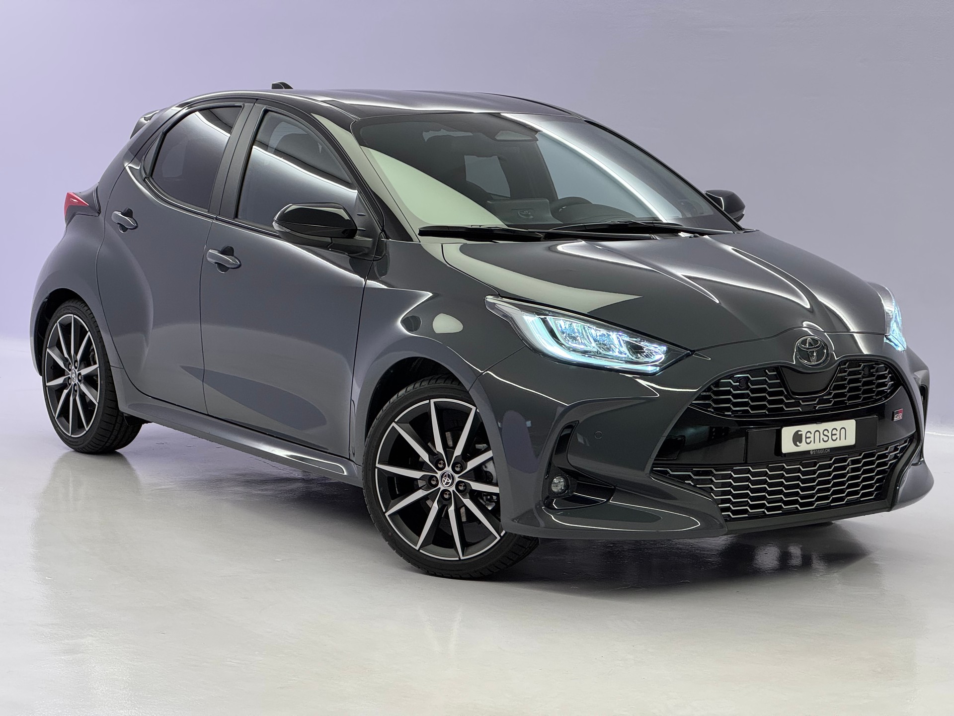 TOYOTA Yaris Hybrid 1.5 GR Sport