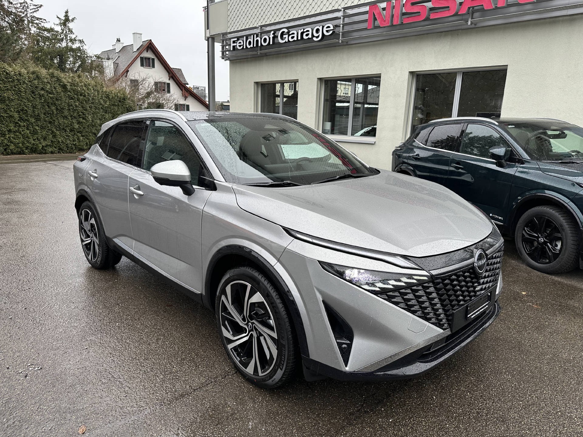 NISSAN Qashqai 1.3 (SUV / Gelndewagen)