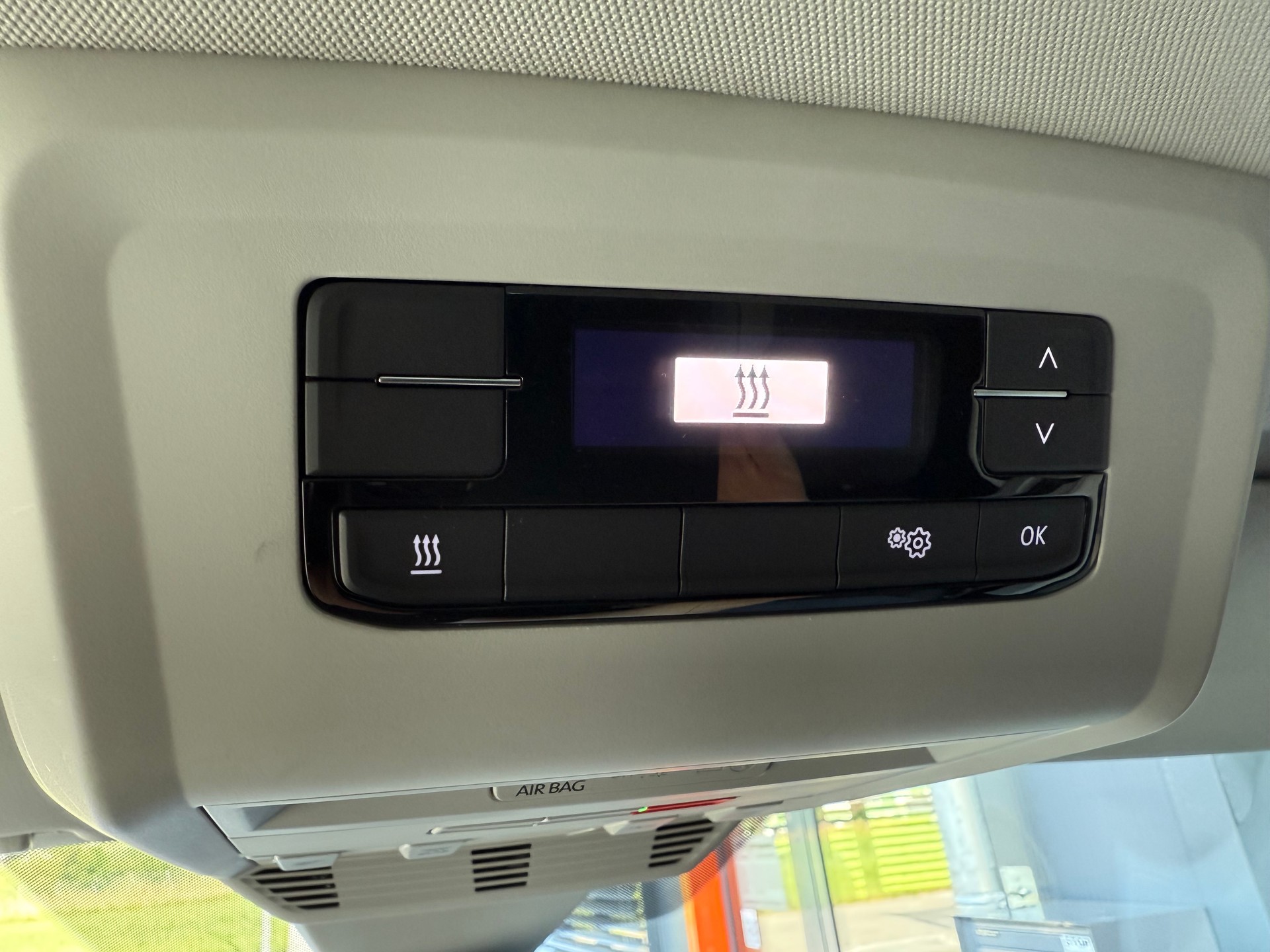VW T6.1 Multivan 2.0 Bi-TDI Highline 4Motion DSG-image-16