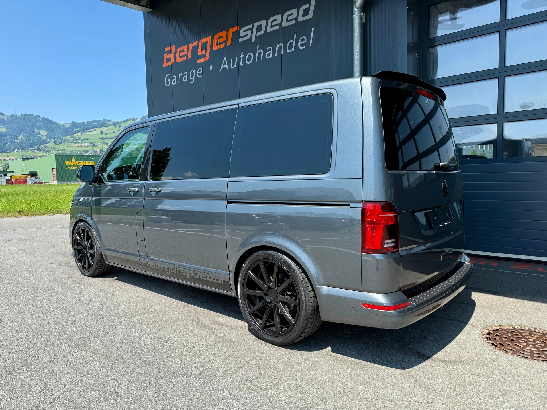 VW T6.1 Multivan 2.0 Bi-TDI Highline 4Motion DSG-image-2
