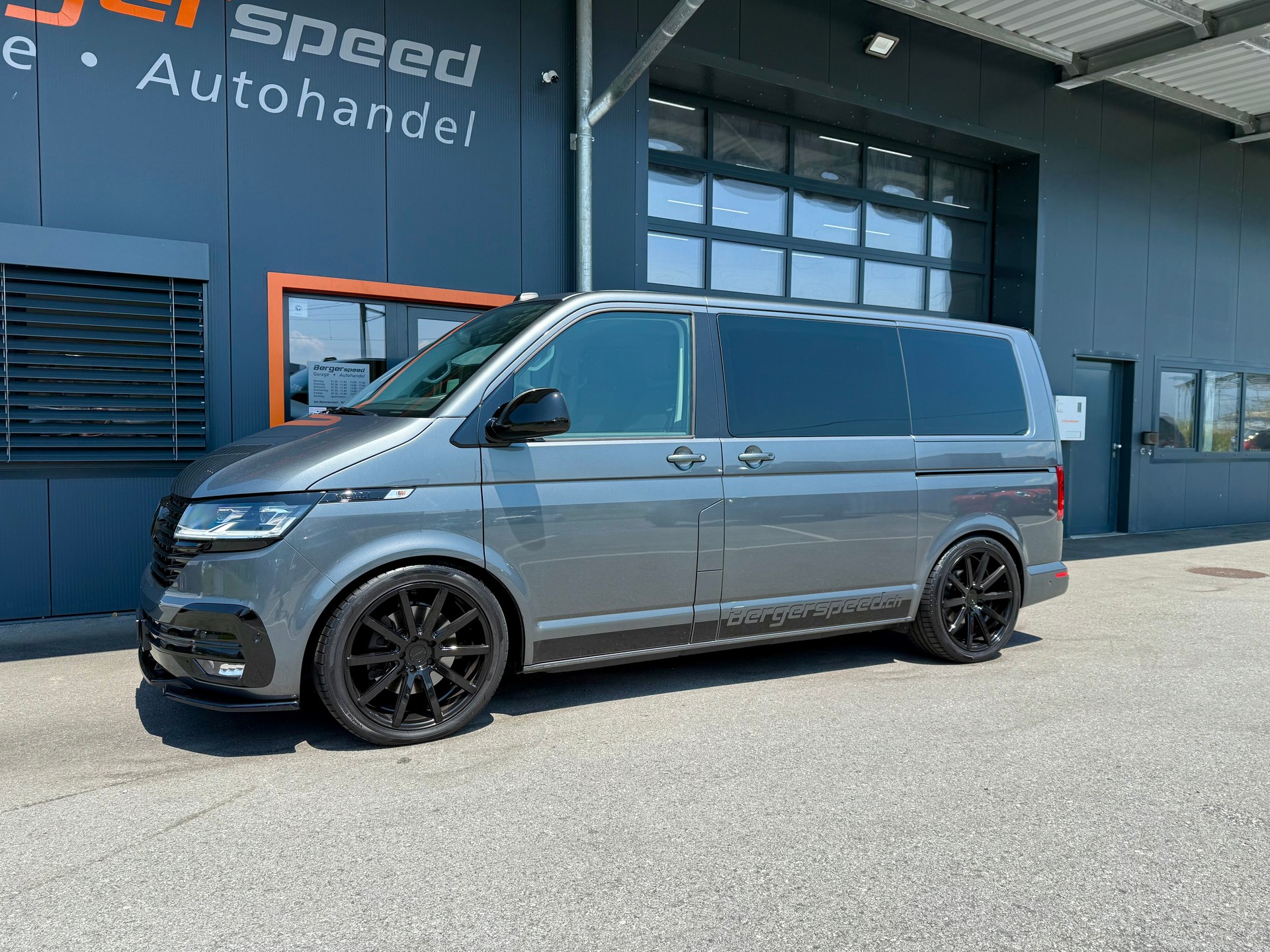 VW T6.1 Multivan 2.0 Bi-TDI Highline 4Motion DSG-image-18