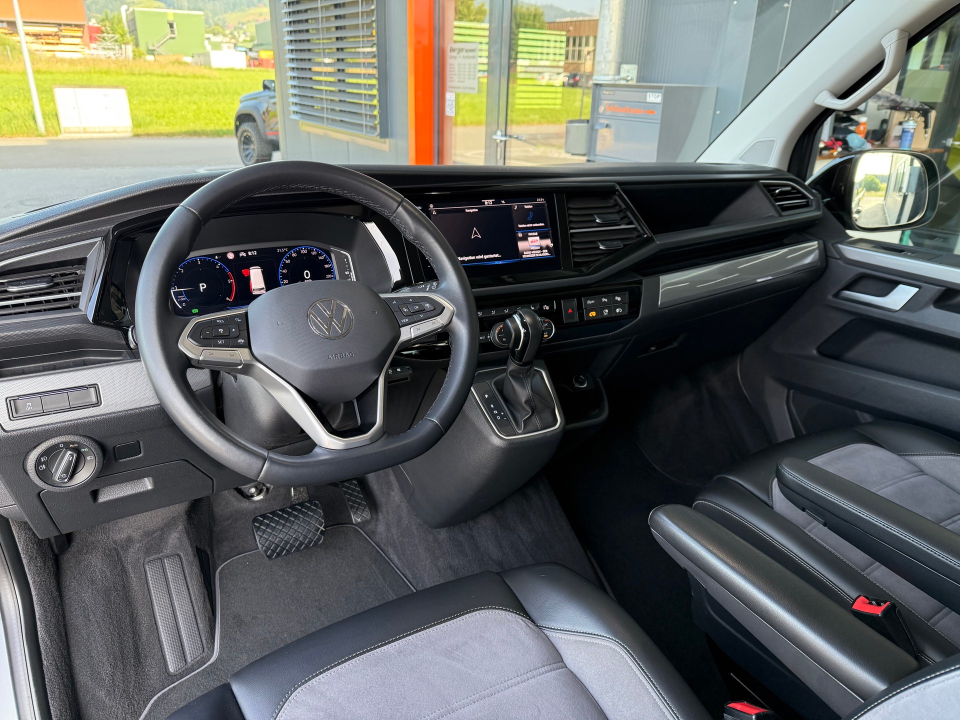 VW T6.1 Multivan 2.0 Bi-TDI Highline 4Motion DSG-image-5