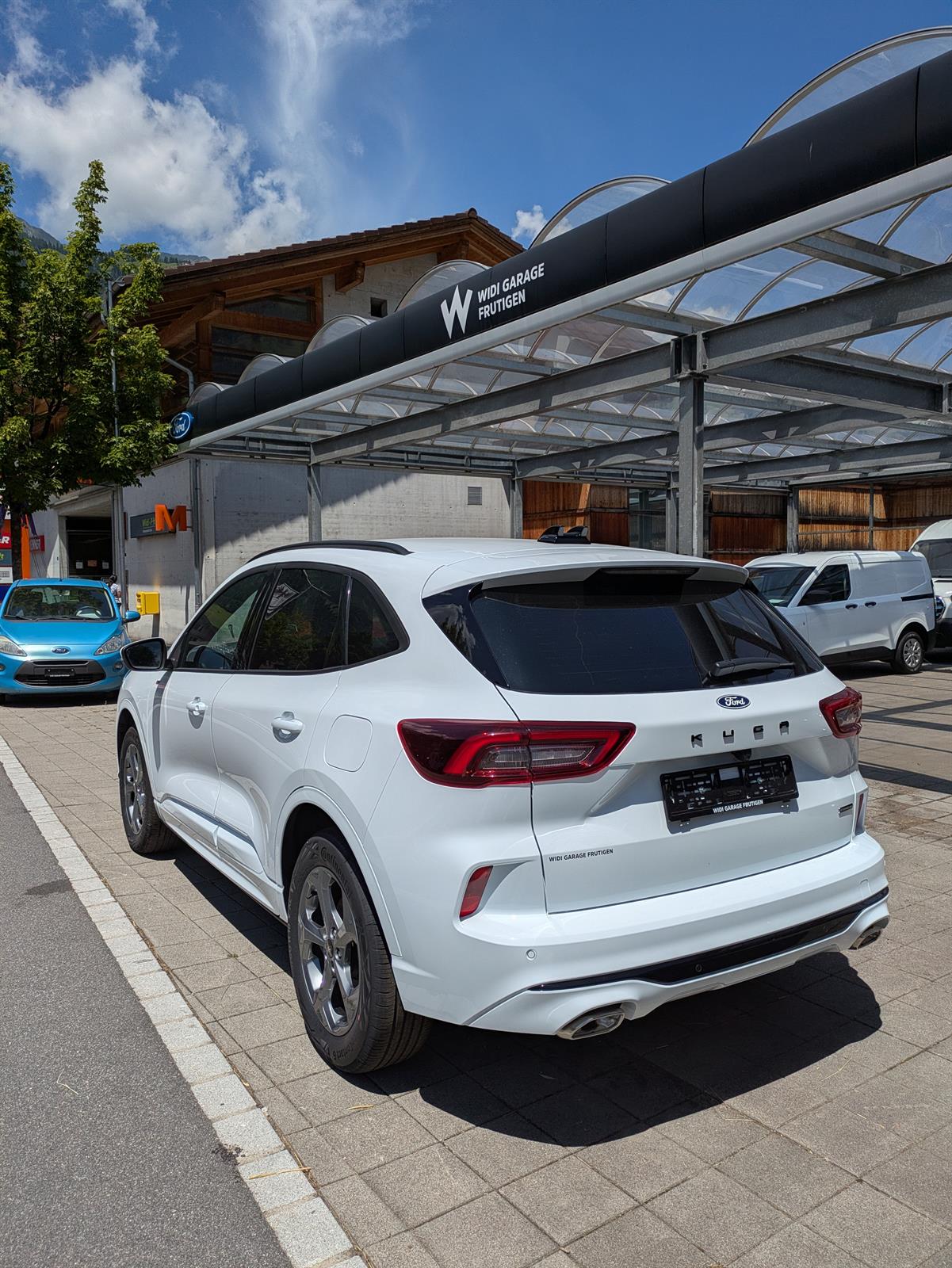 FORD Kuga 2.5 Hybrid ST-Line 4x4-showroom-element-3