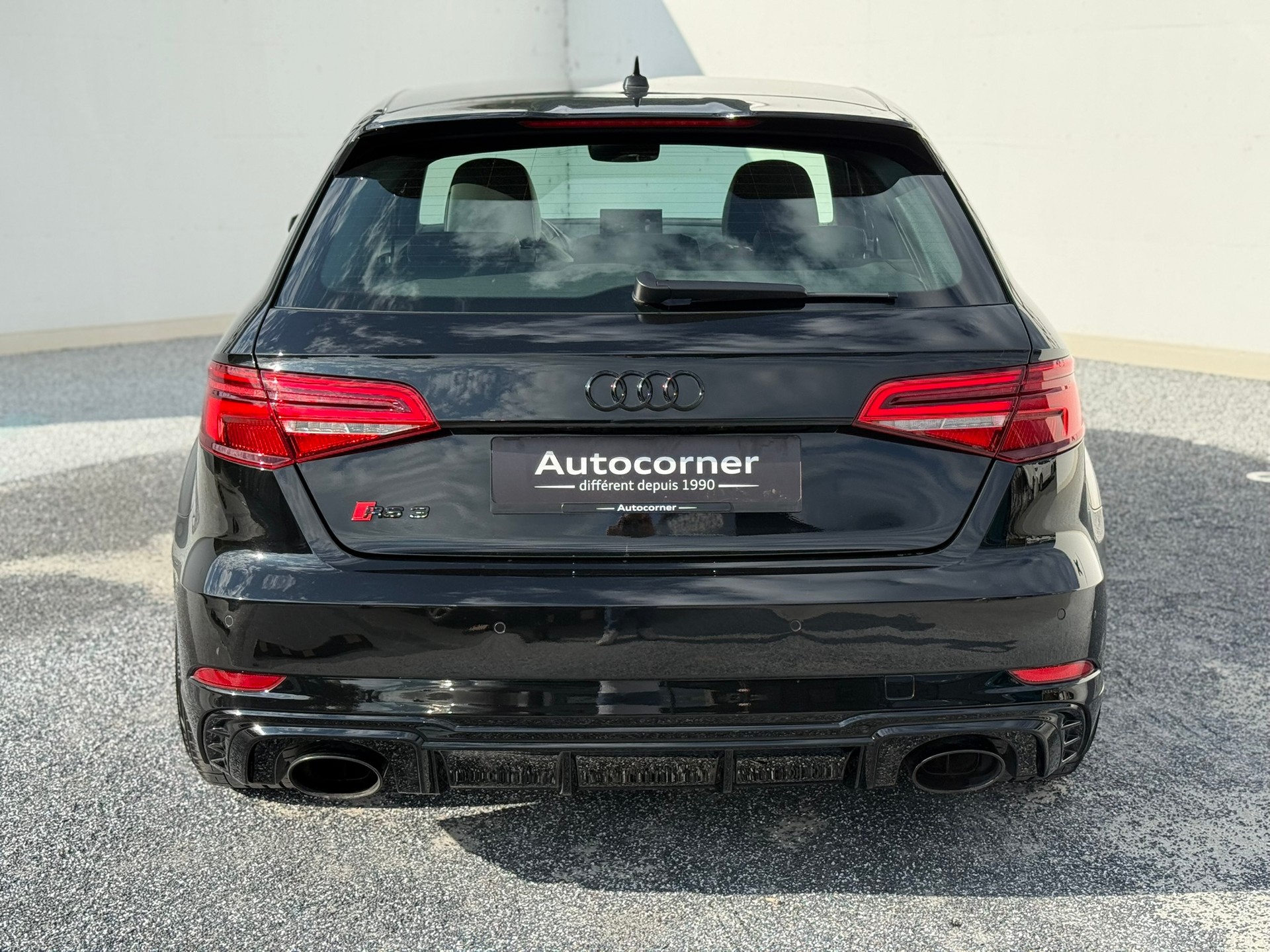 AUDI RS3 Sportback 2.5 TSI quattro-showroom-element-3