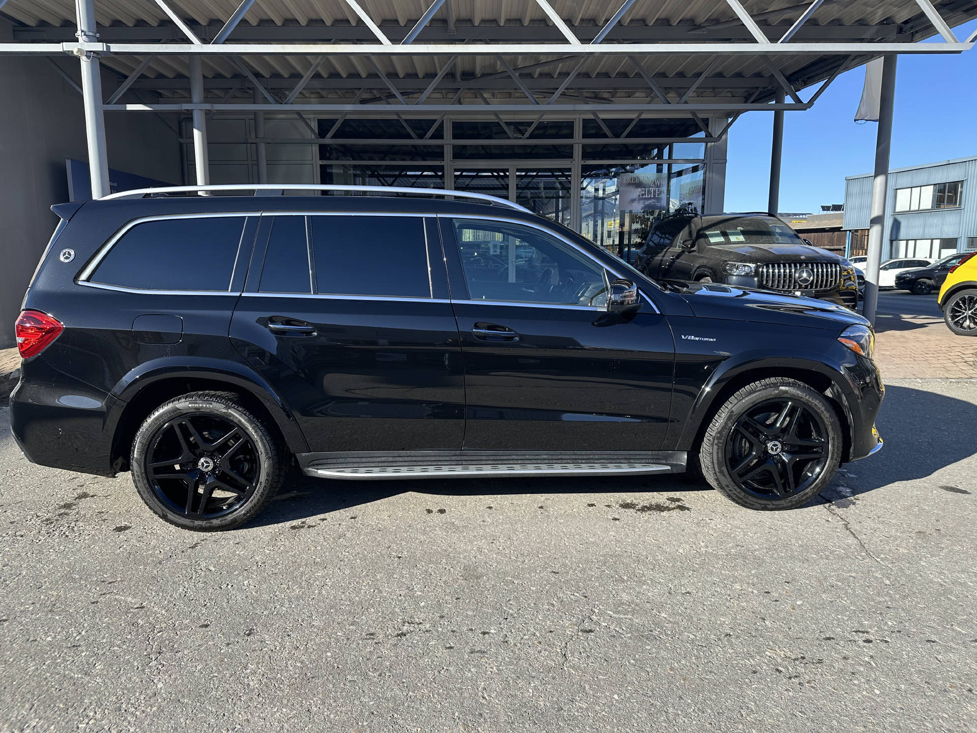 MERCEDES-BENZ GLS 500 V8-showroom-element-1