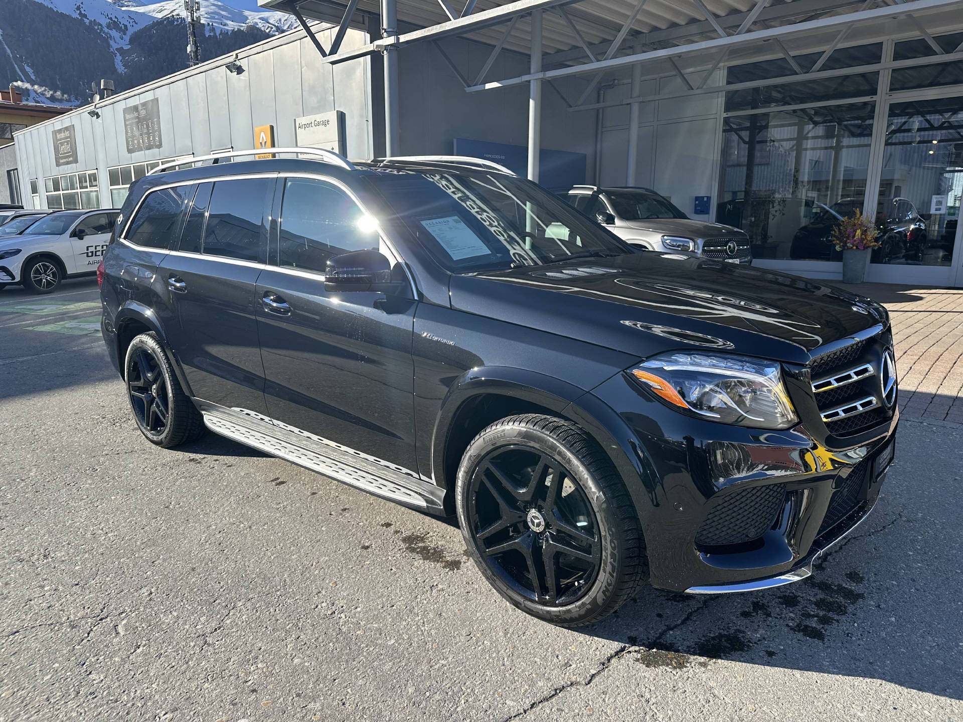 MERCEDES-BENZ GLS 500 V8-showroom-element-2