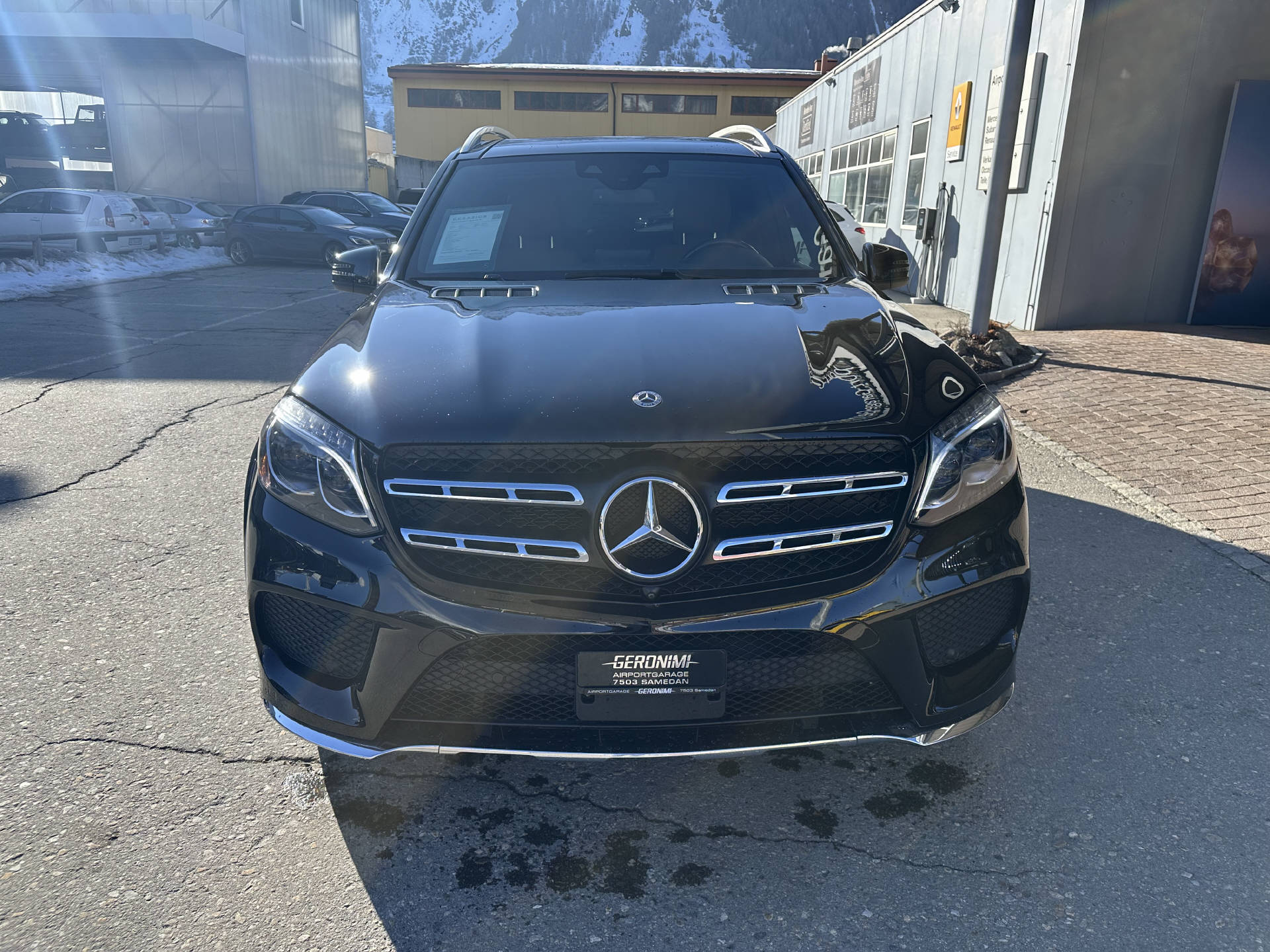 MERCEDES-BENZ GLS 500 V8-showroom-element-3