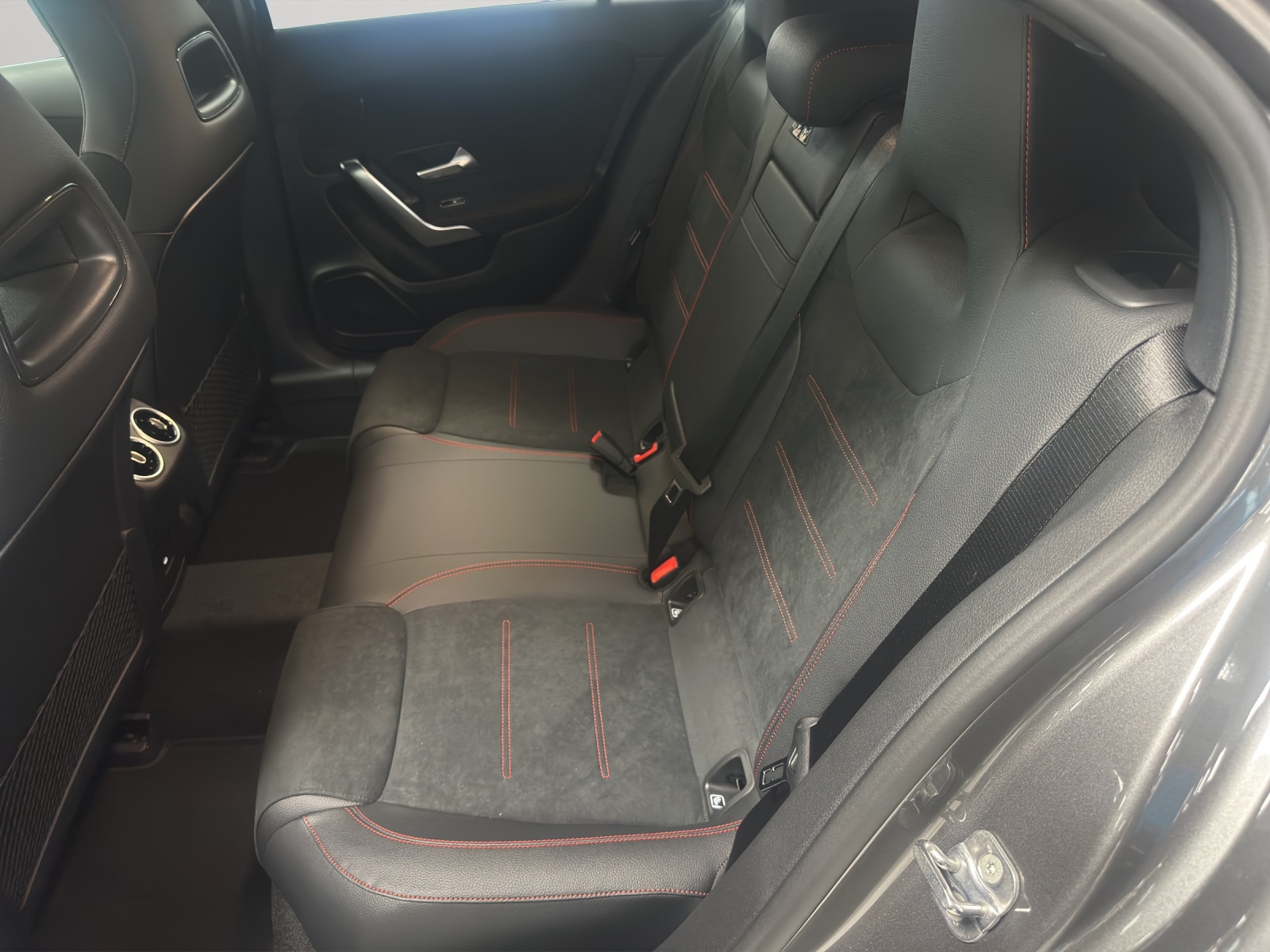 Image MERCEDES-BENZ A-220 A 220 4Matic 8G-DCT