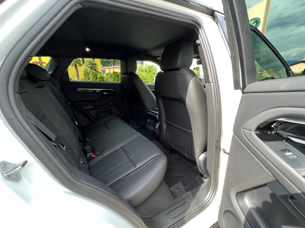 LAND ROVER Range Rover Evoque D 165 MHEV S AT9-image-4