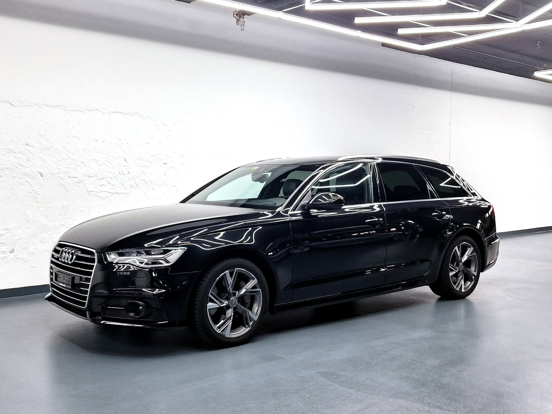 AUDI A6 Avant 3.0 V6 TDI 272 quattro S-Tr.-image-18