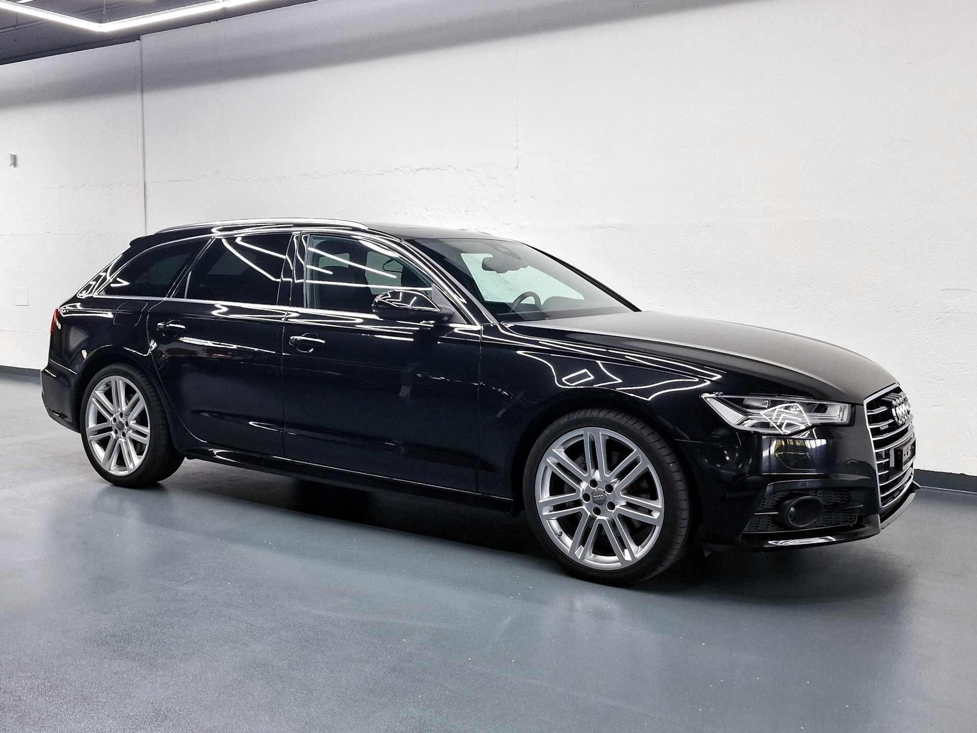 AUDI A6 Avant 3.0 V6 TDI 272 quattro S-Tr.-image-1