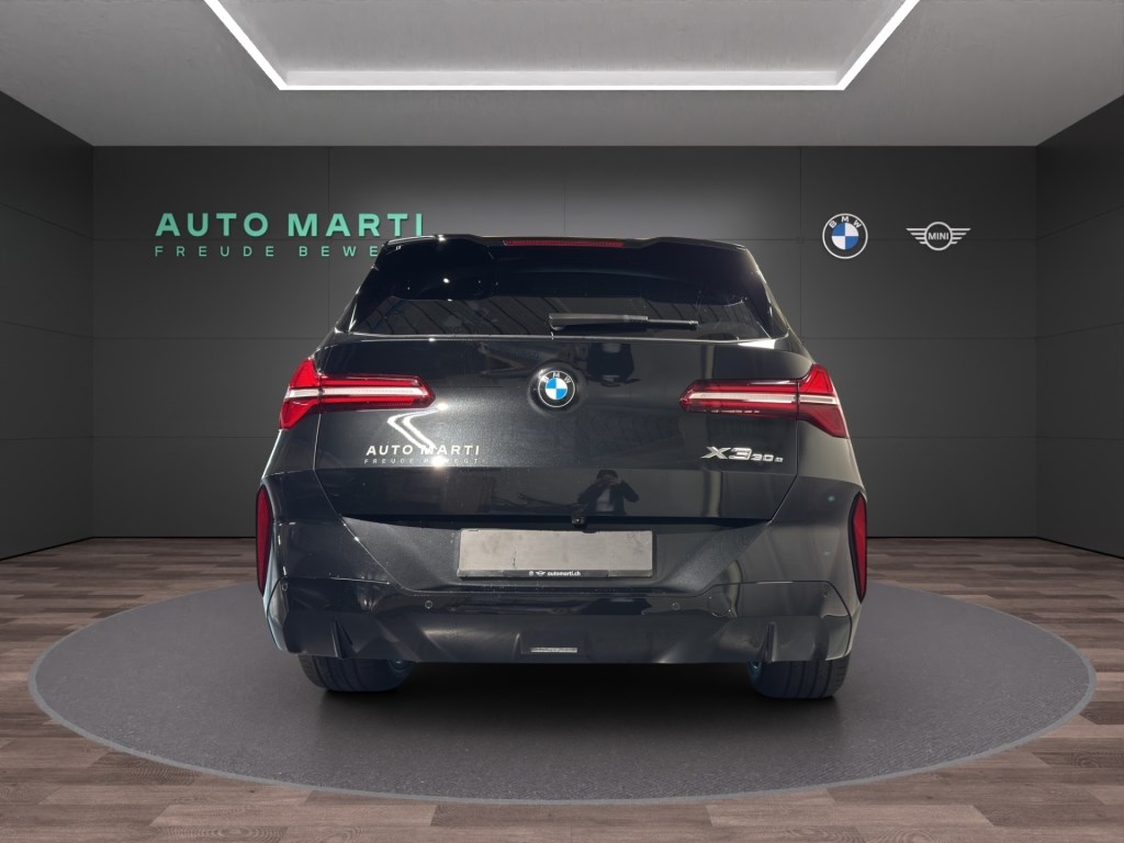BMW X3 xDrive 30e M Sport-showroom-element-2