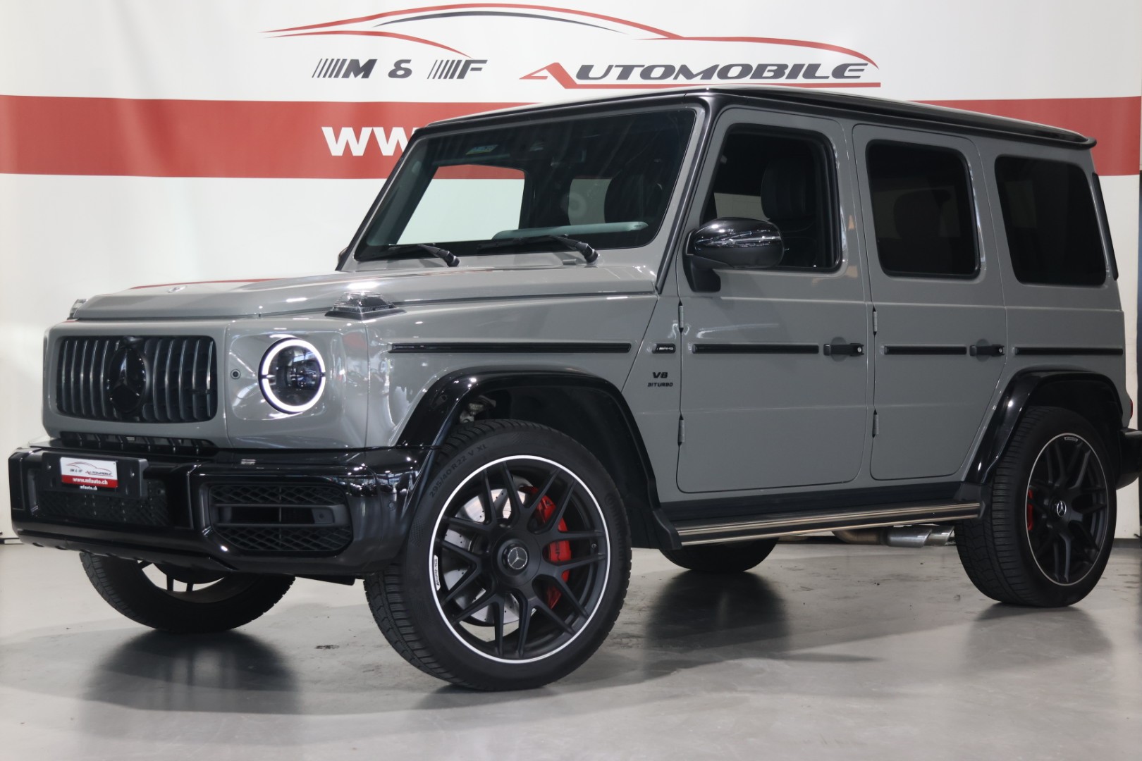 MERCEDES-BENZ G 63 AMG Sonderlackierung Manufaktur Uni-showroom-element-2