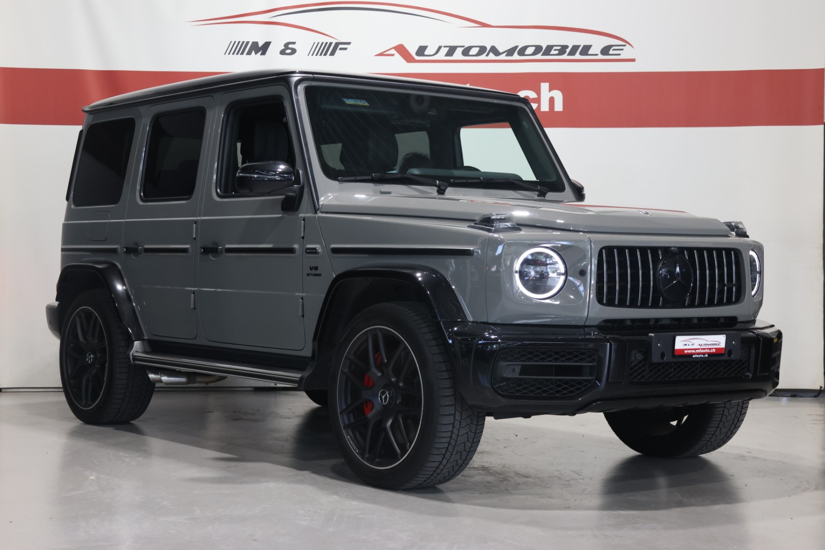 MERCEDES-BENZ G 63 AMG Sonderlackierung Manufaktur Uni-showroom-element-3