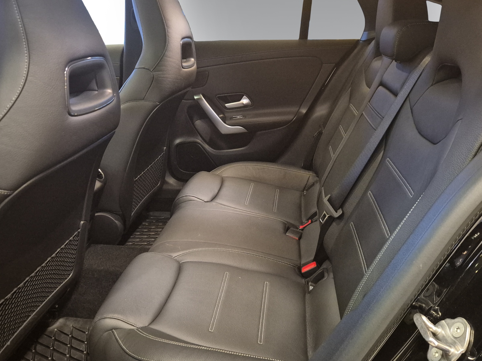 Image MERCEDES-BENZ CLA-35-AMG CLA SB 35 AMG 4Matic