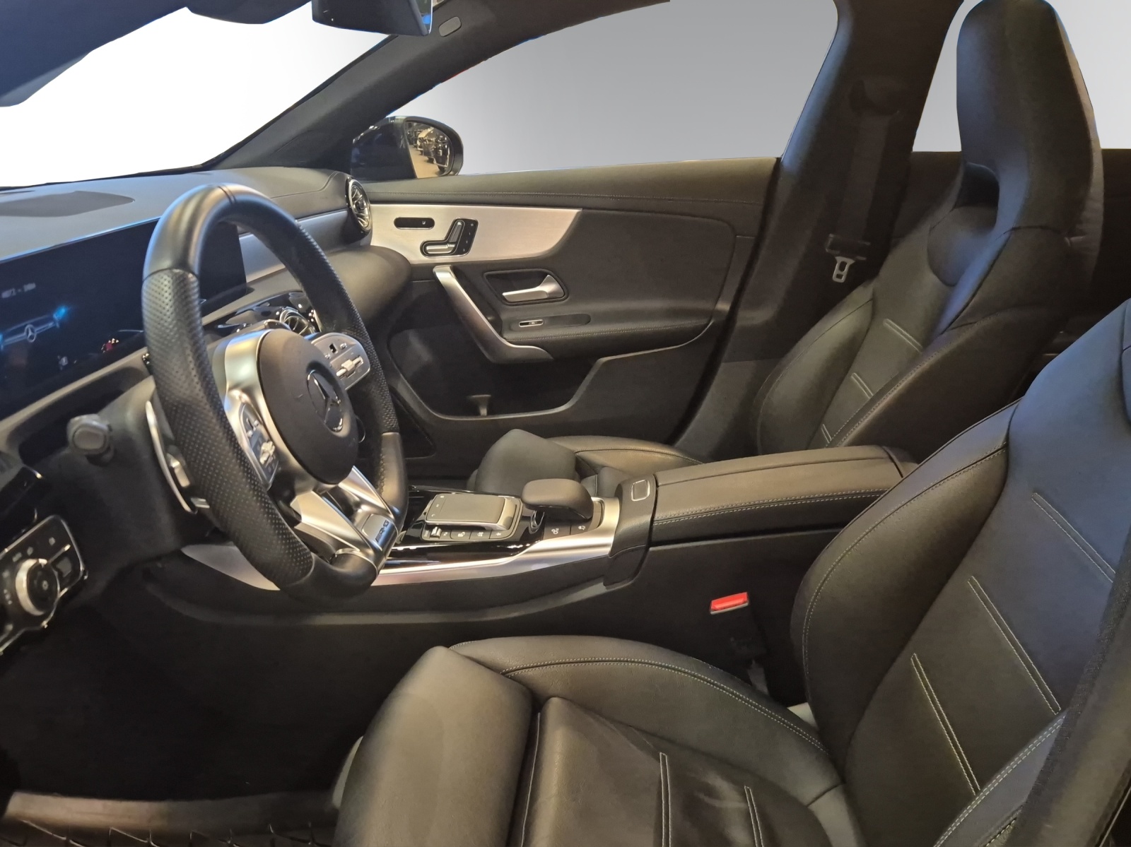 Image MERCEDES-BENZ CLA-35-AMG CLA SB 35 AMG 4Matic