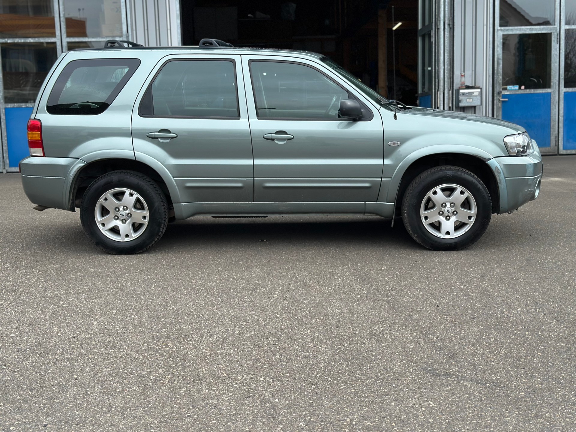 FORD Maverick 3.0 24V-showroom-element-3