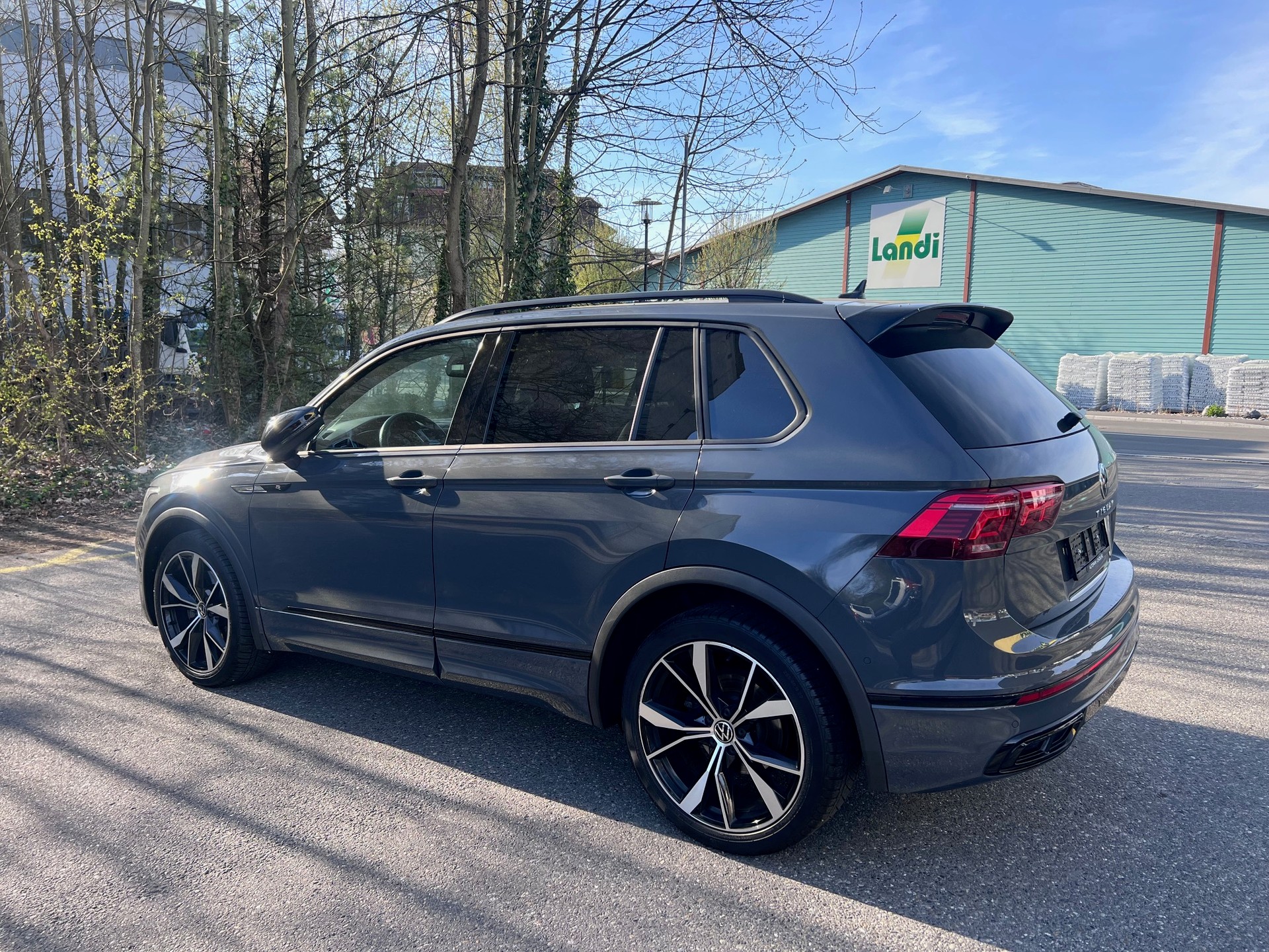 VW Tiguan 2.0 TDI SCR R-Line 4Motion DSG-showroom-element-2