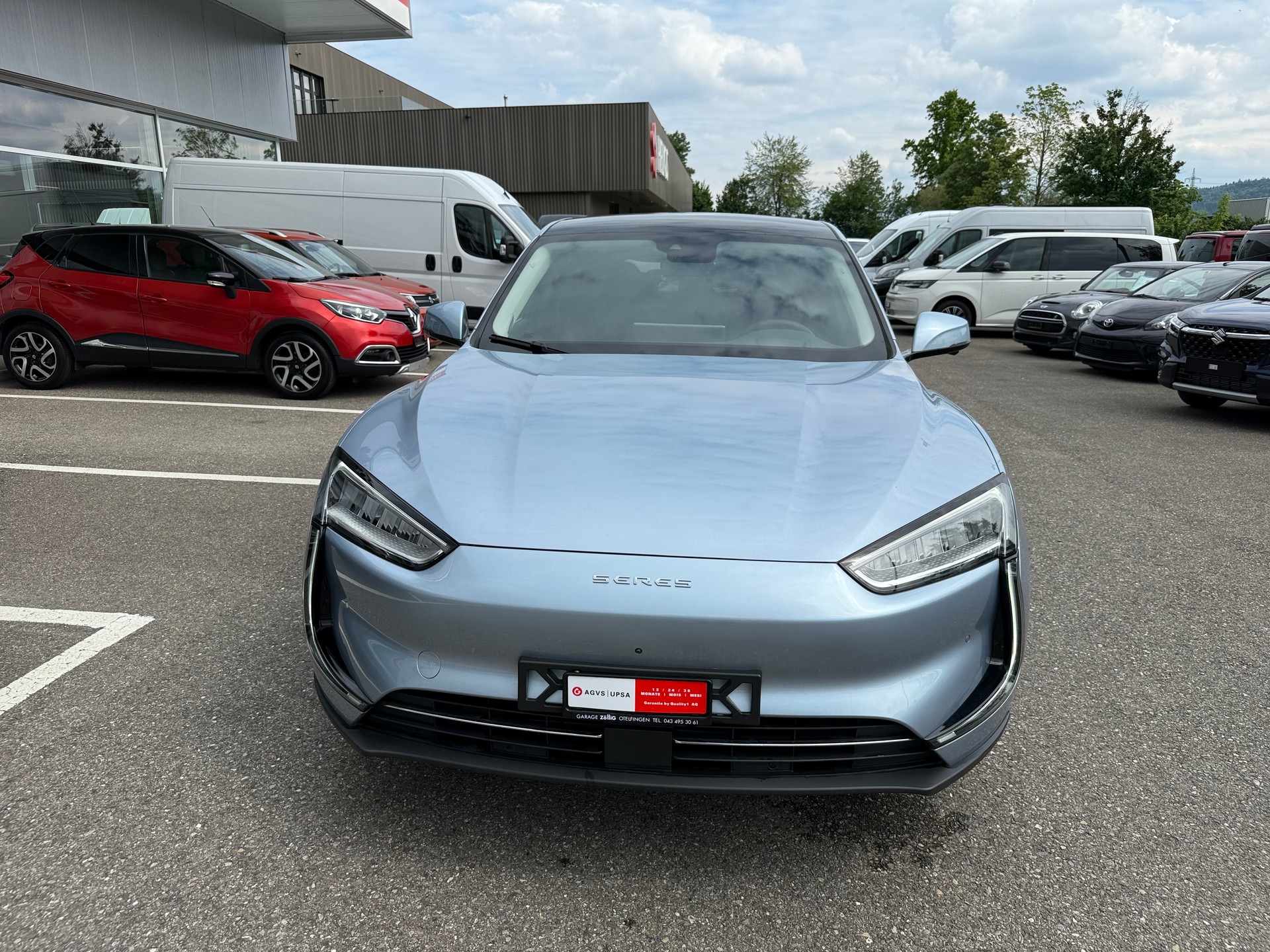 SERES 5 Garage Zöllig - Finanzierung OHNE Zins möglich-showroom-element-1